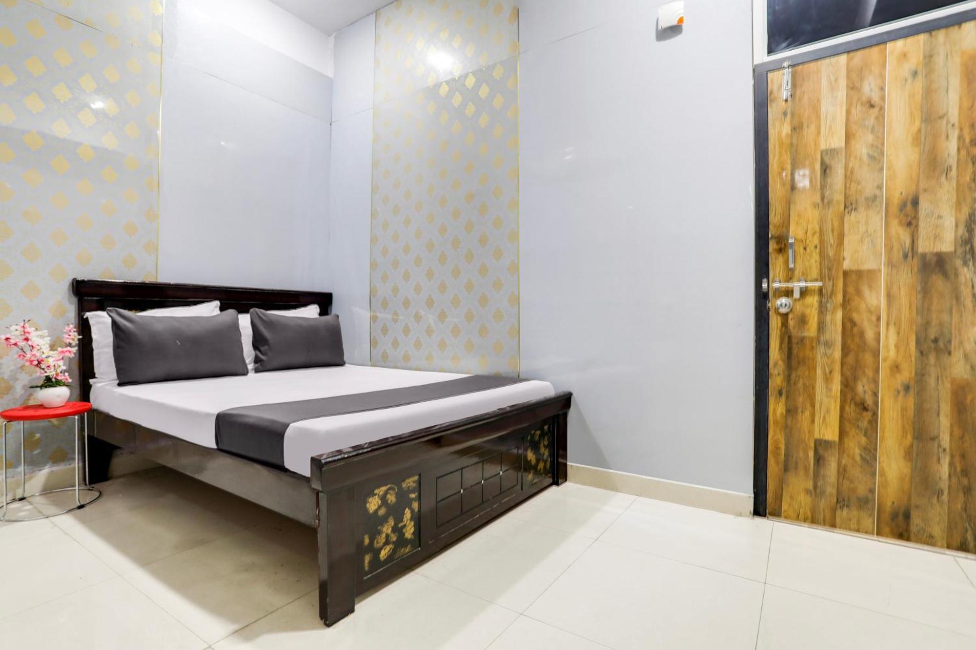 O Veduka Banquets & Luxury Hotel
