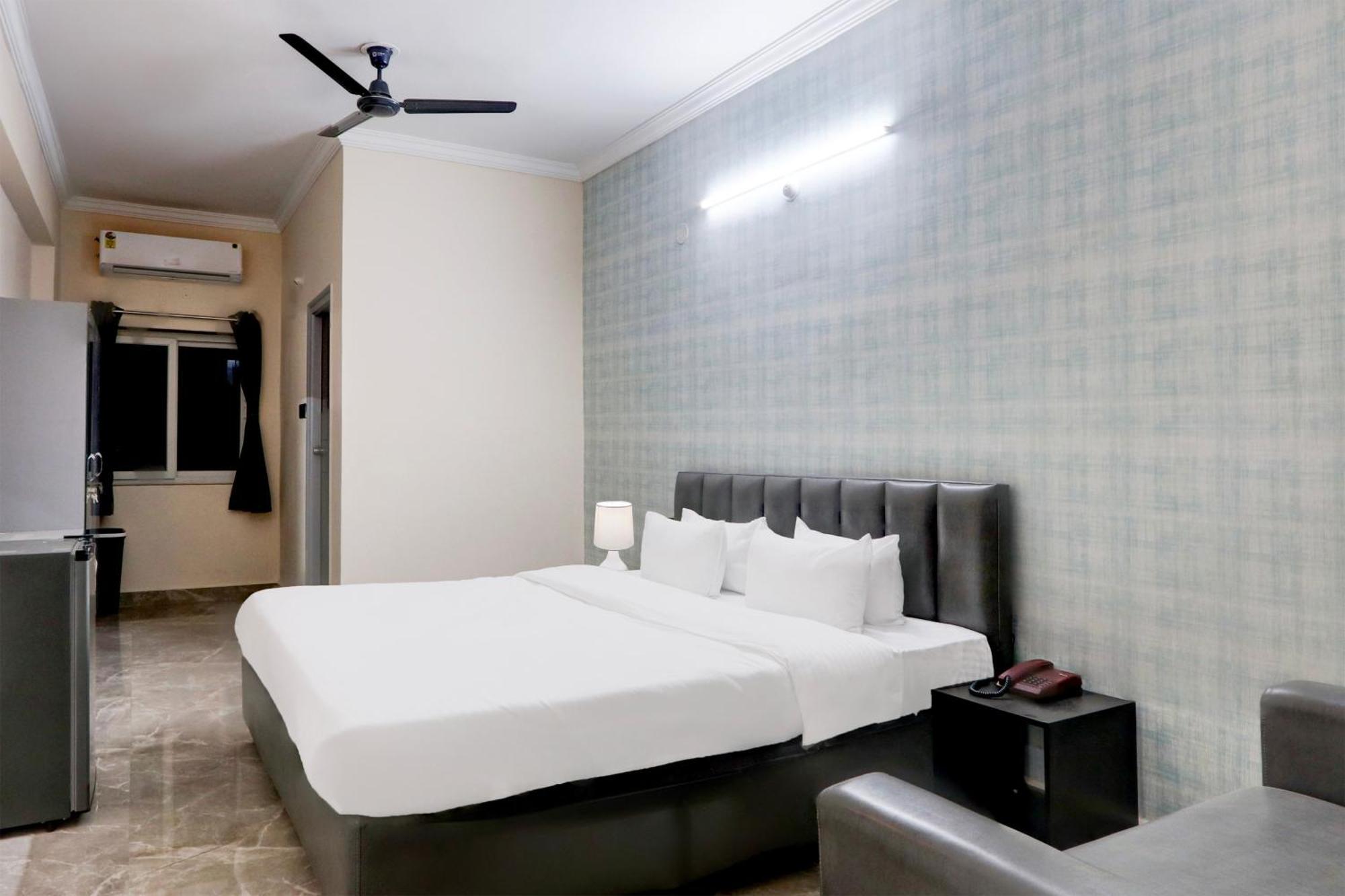 Palette - Star Grandeur Hotel