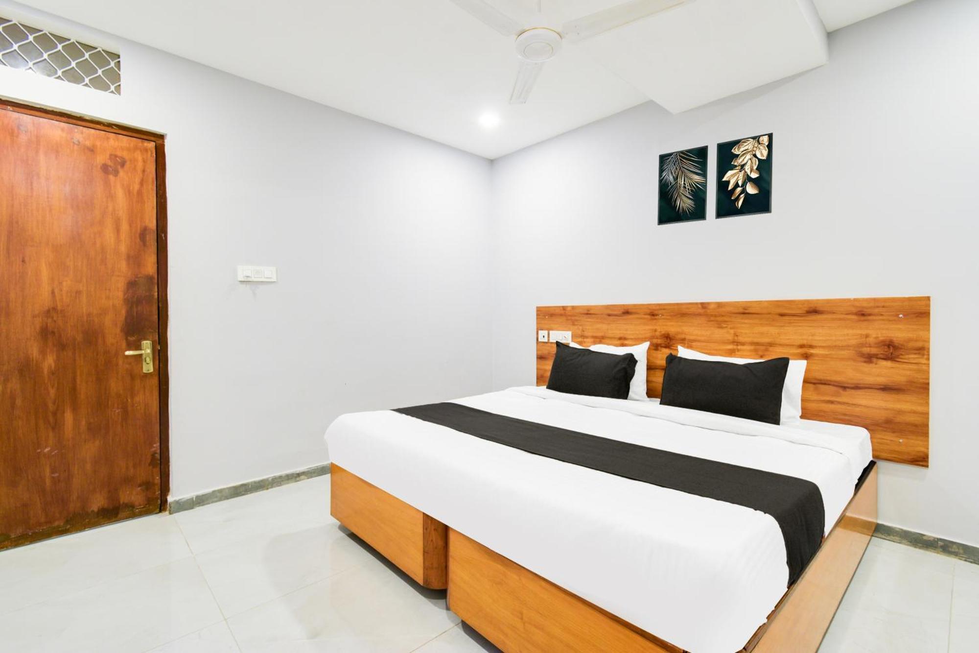 Super O Vaishnavi Classic Hotel