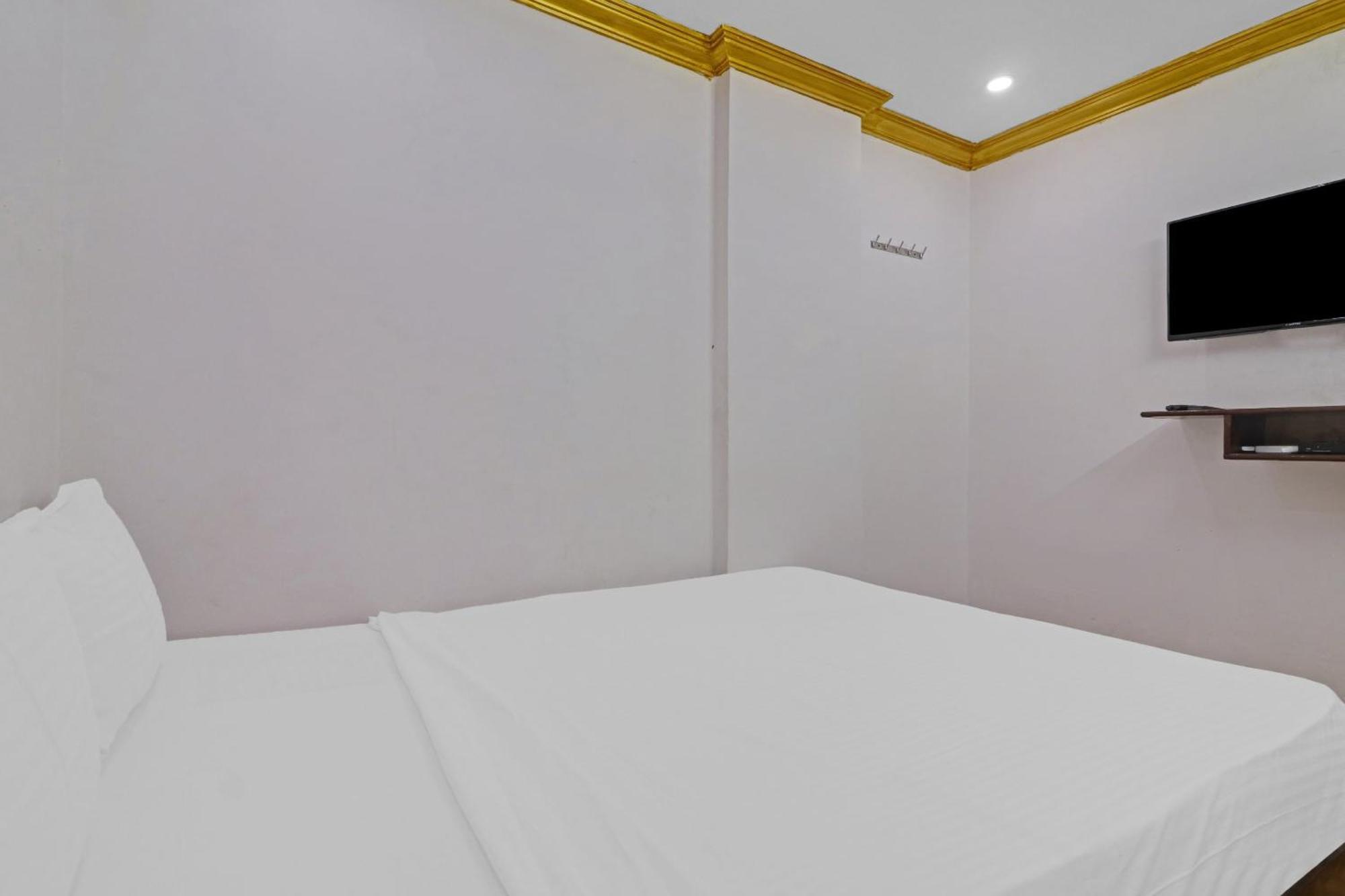 O V Guest Near Central Hotel 3*