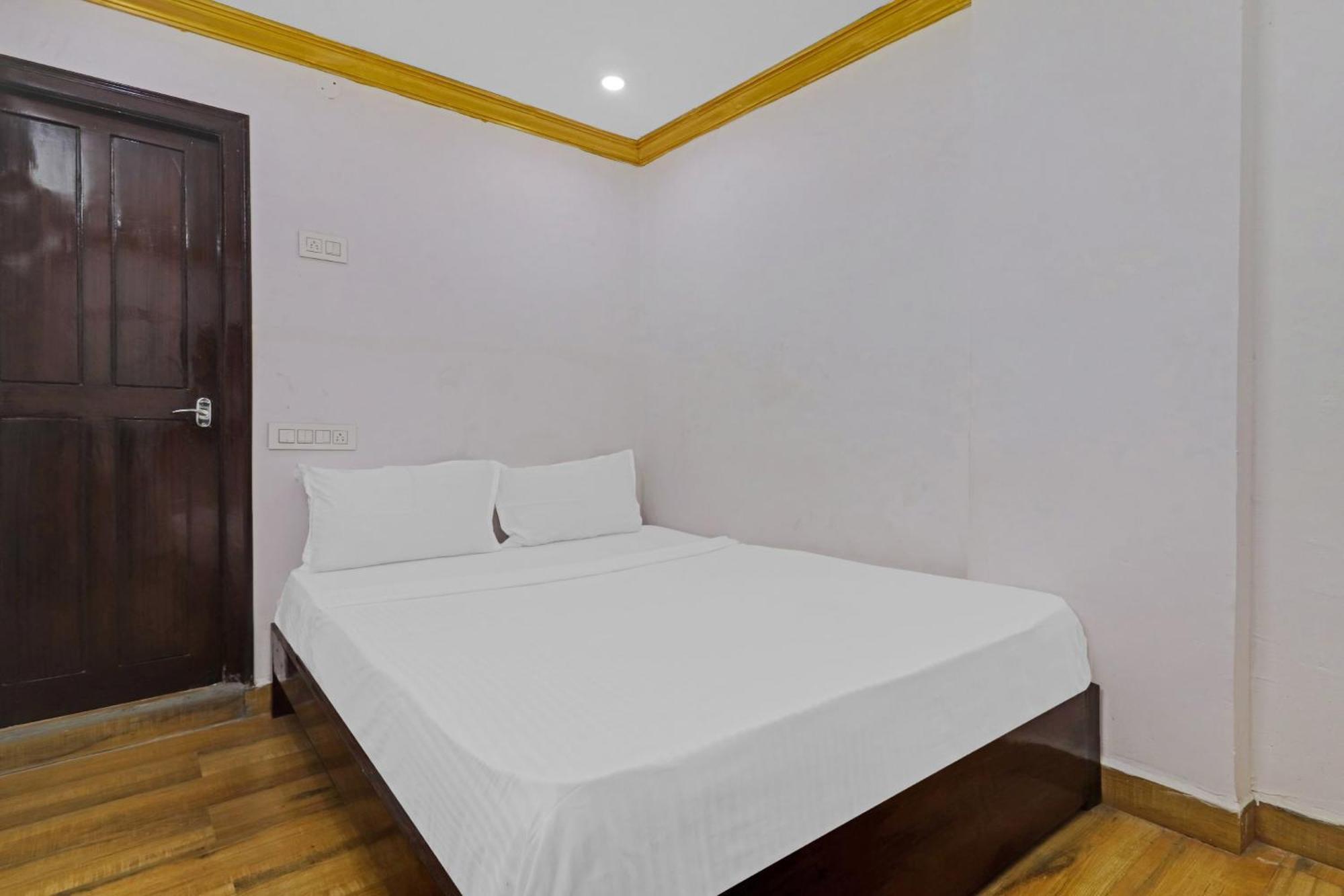 Hotel O V Guest Near Central 3*