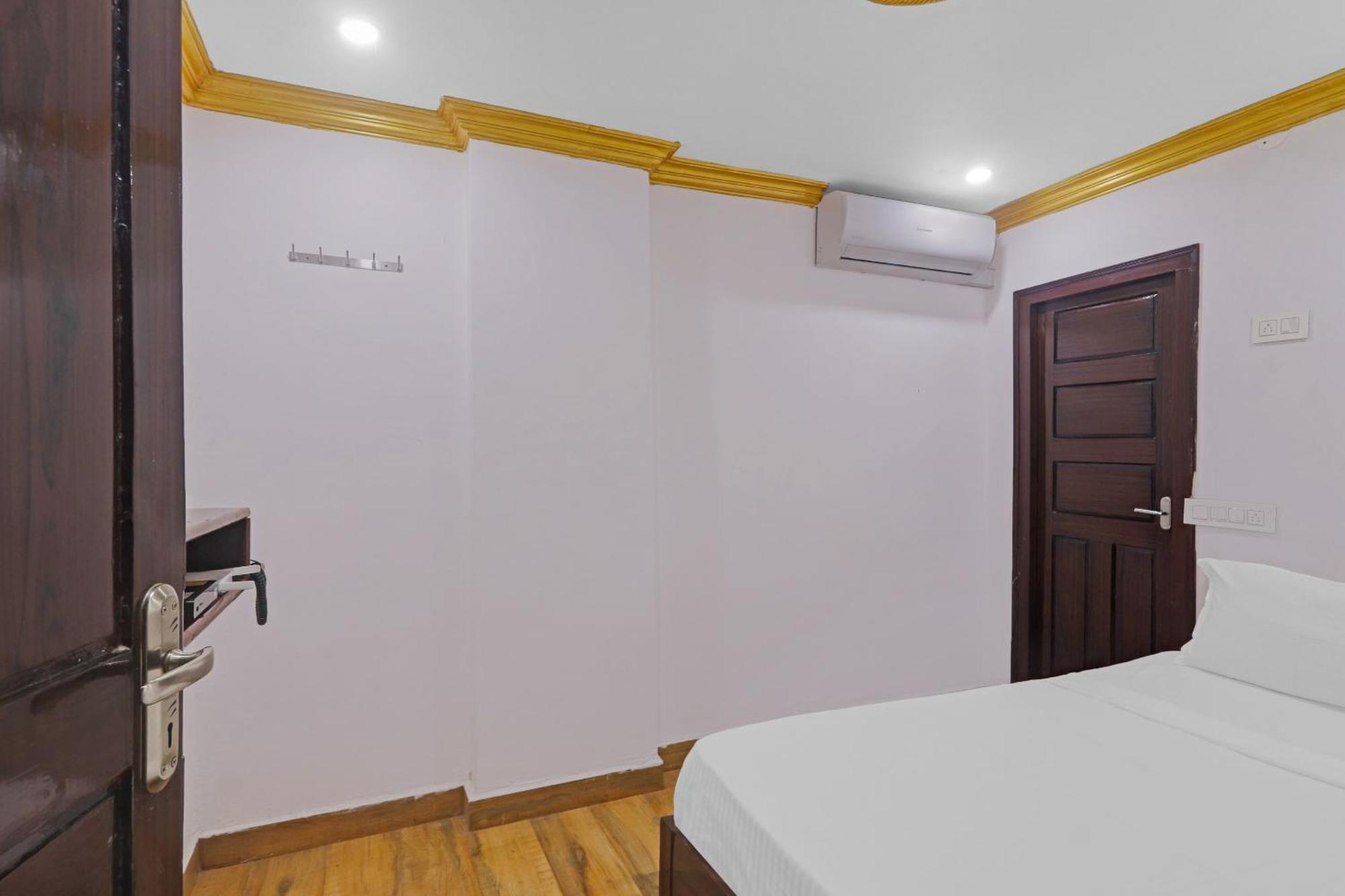 Hotel O V Guest Near Central Hyderabad