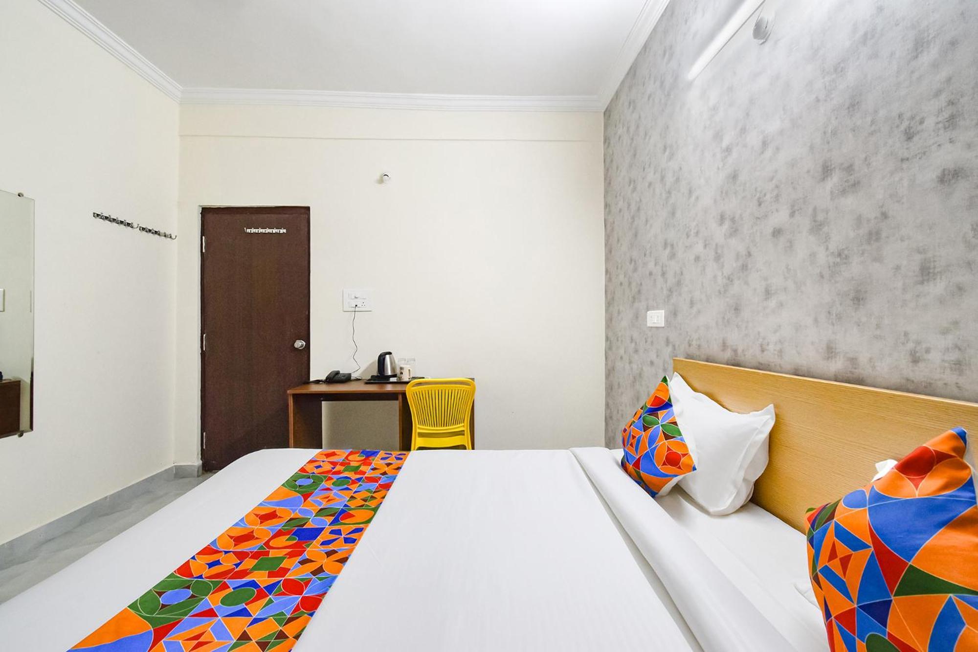 Fabhotel Joy Stayz - Nr Yashoda Hospital, Hitech