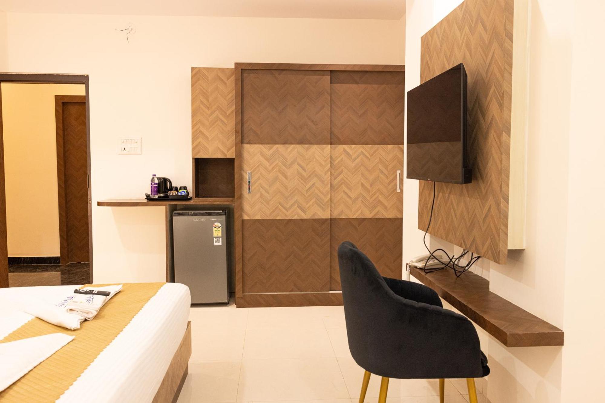Hotel Radhe Pride Hitech Hyderabad