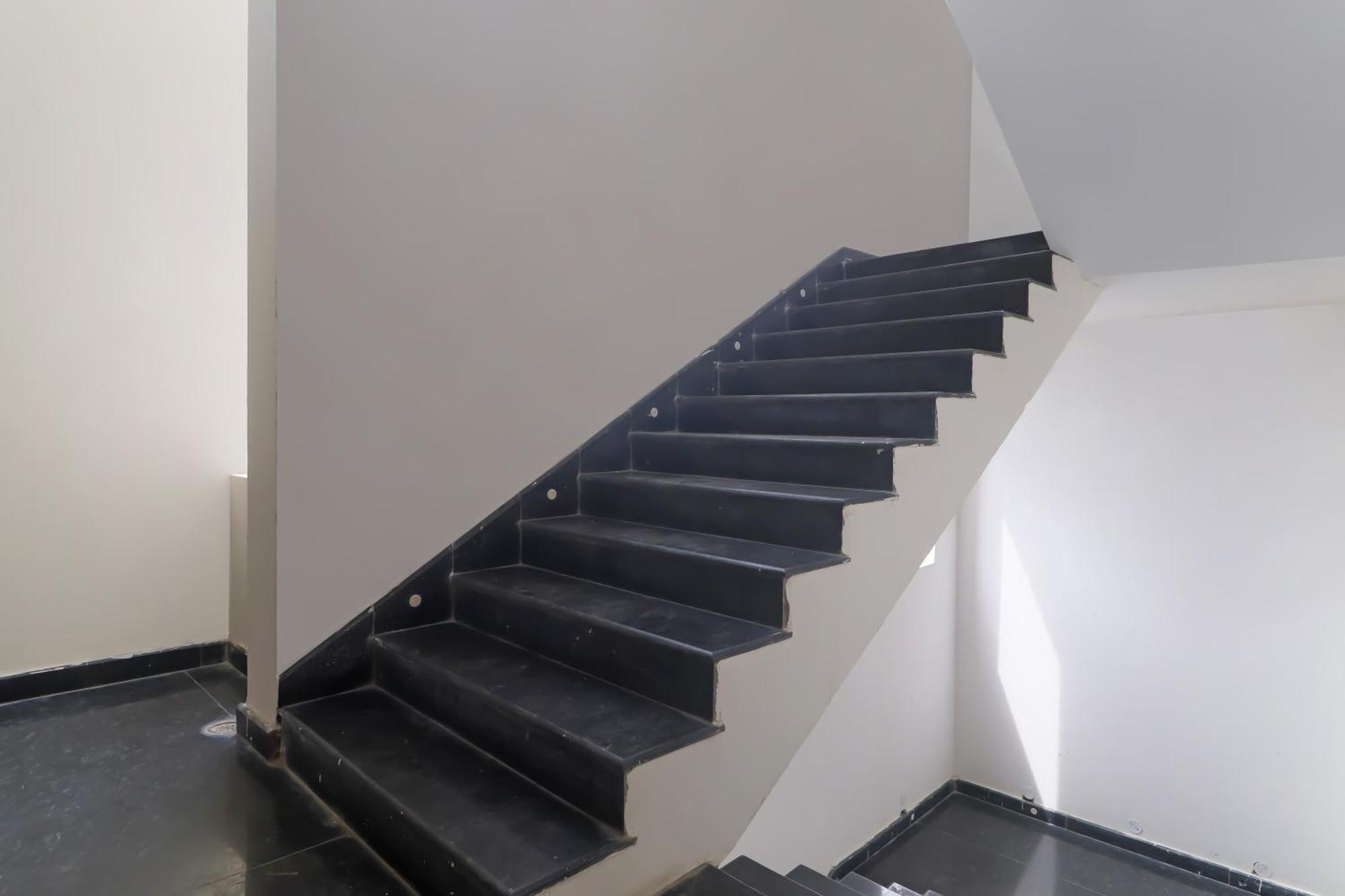 O Ragas Hotel