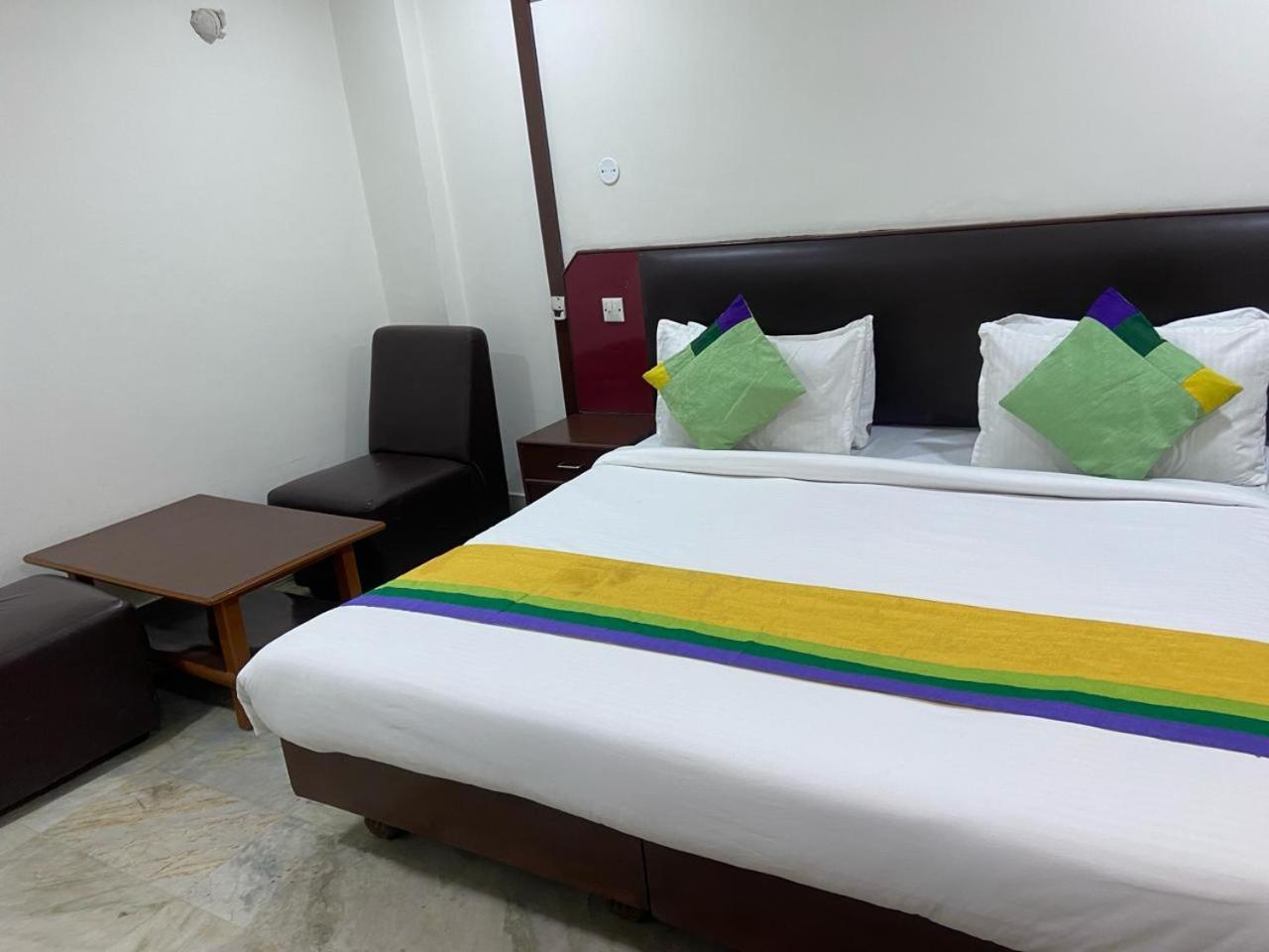 Blossoms Classic International -road View- Free Breakfast 3*