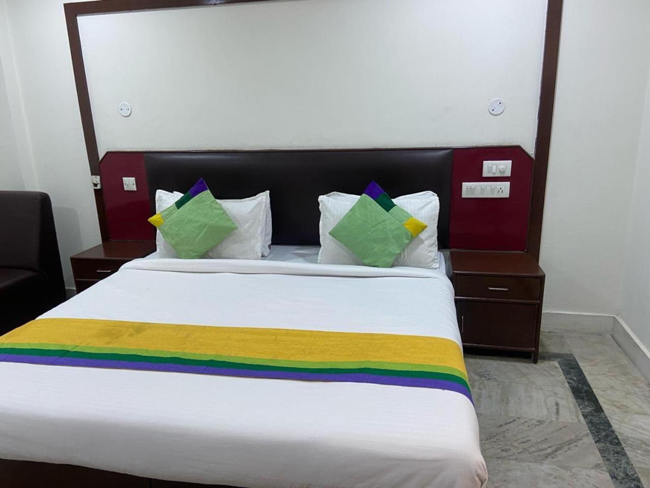 Blossoms Classic International -road View- Free Breakfast Hotel 3*