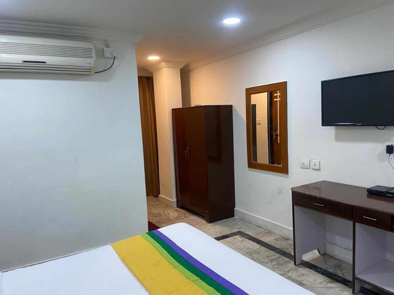 Hotel Blossoms Classic International -road View- Free Breakfast Hyderabad