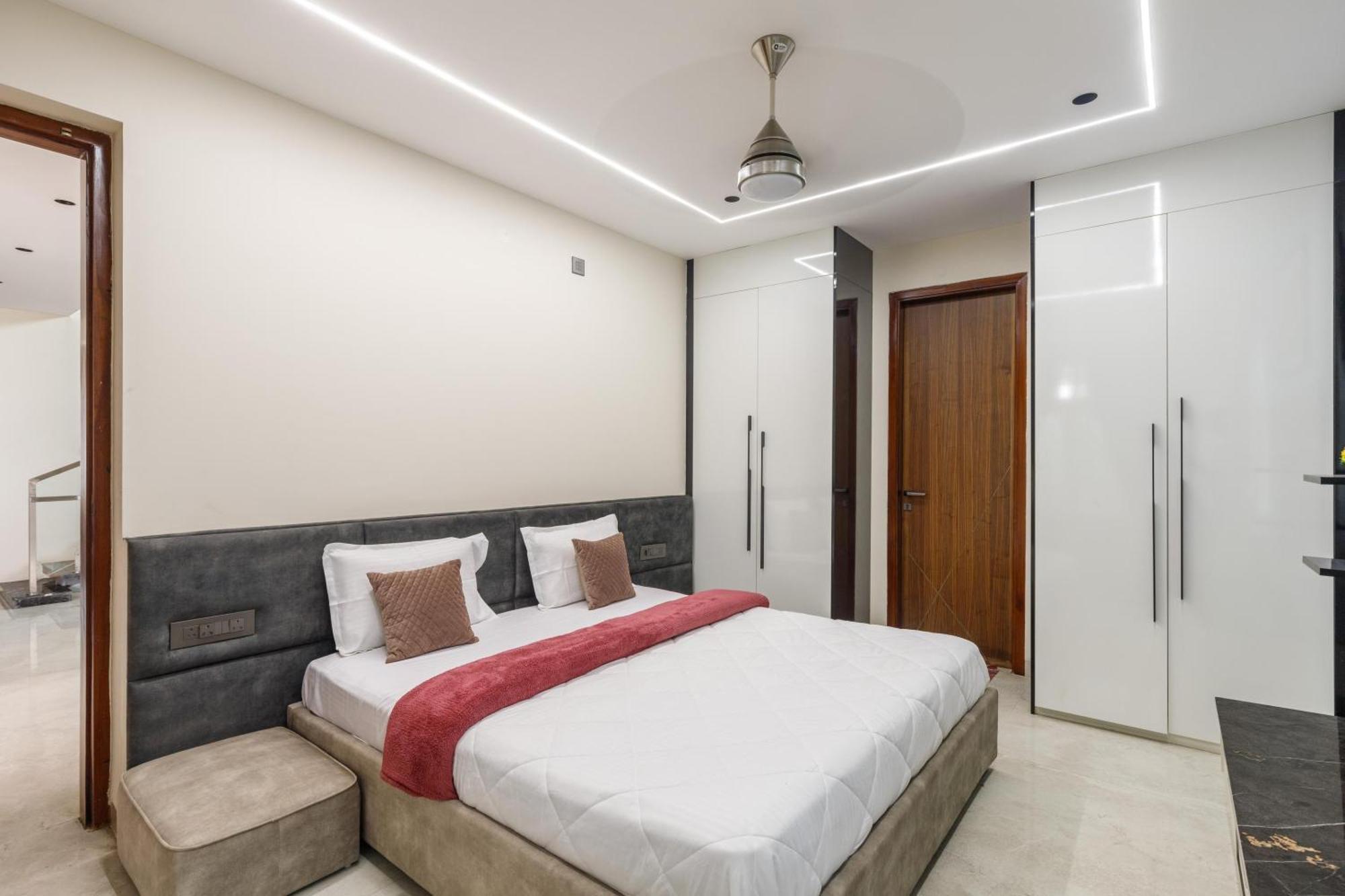 Luminara By Stayjade Theatre Private Gym Villa Hyderabad