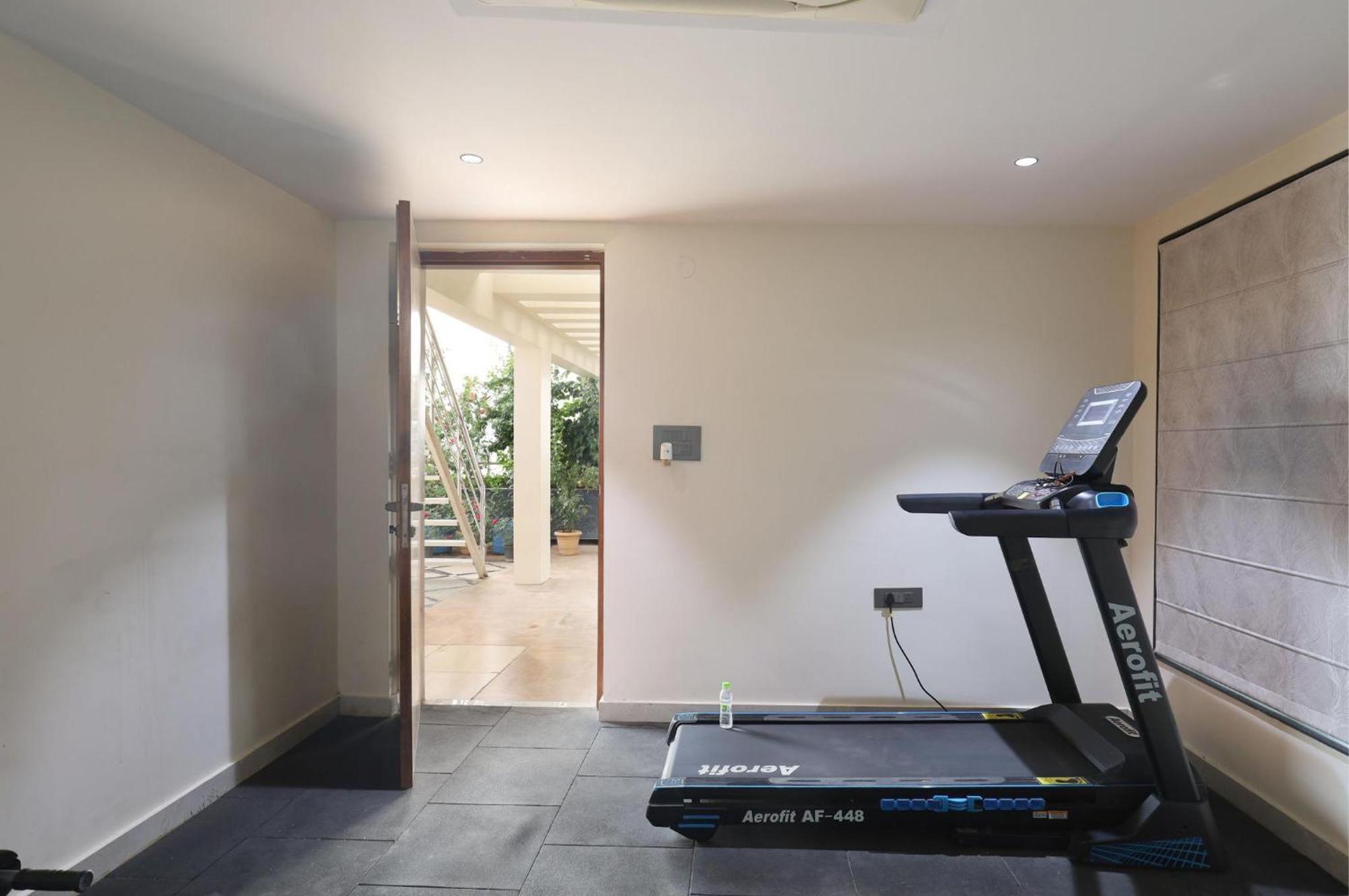 Luminara By Stayjade Theatre Private Gym * Hyderabad