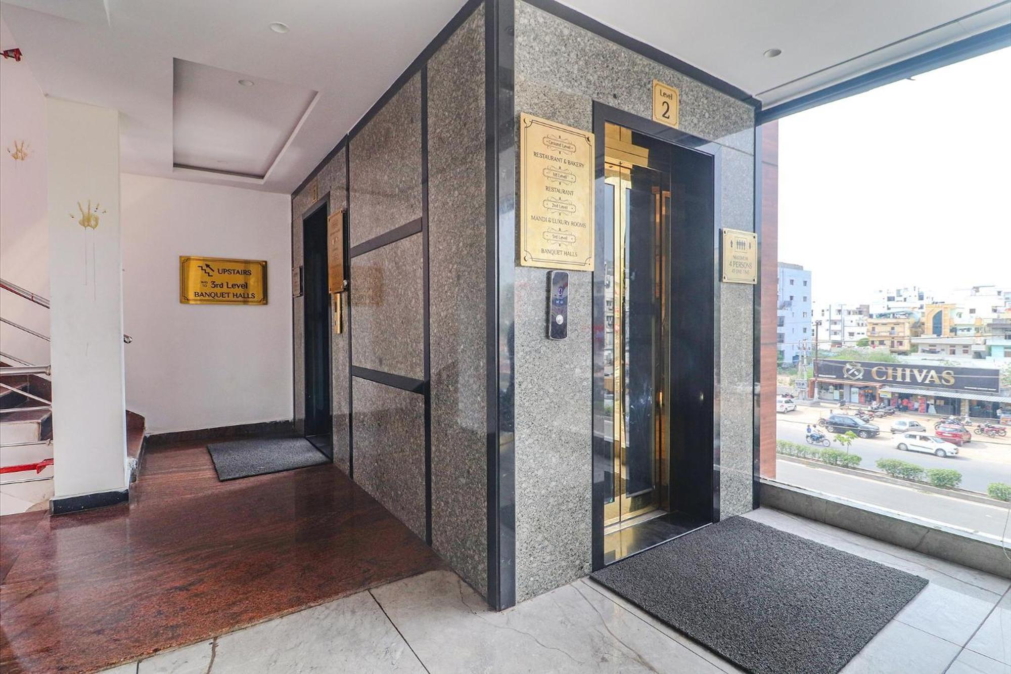 Fabhotel Dt - Lb Nagar Hotel 3*