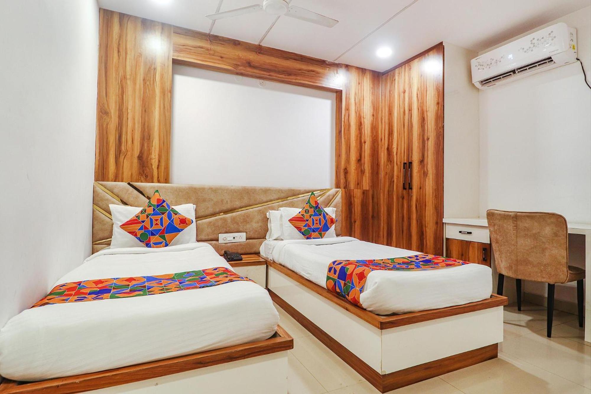 Fabhotel Dt - Lb Nagar 3*