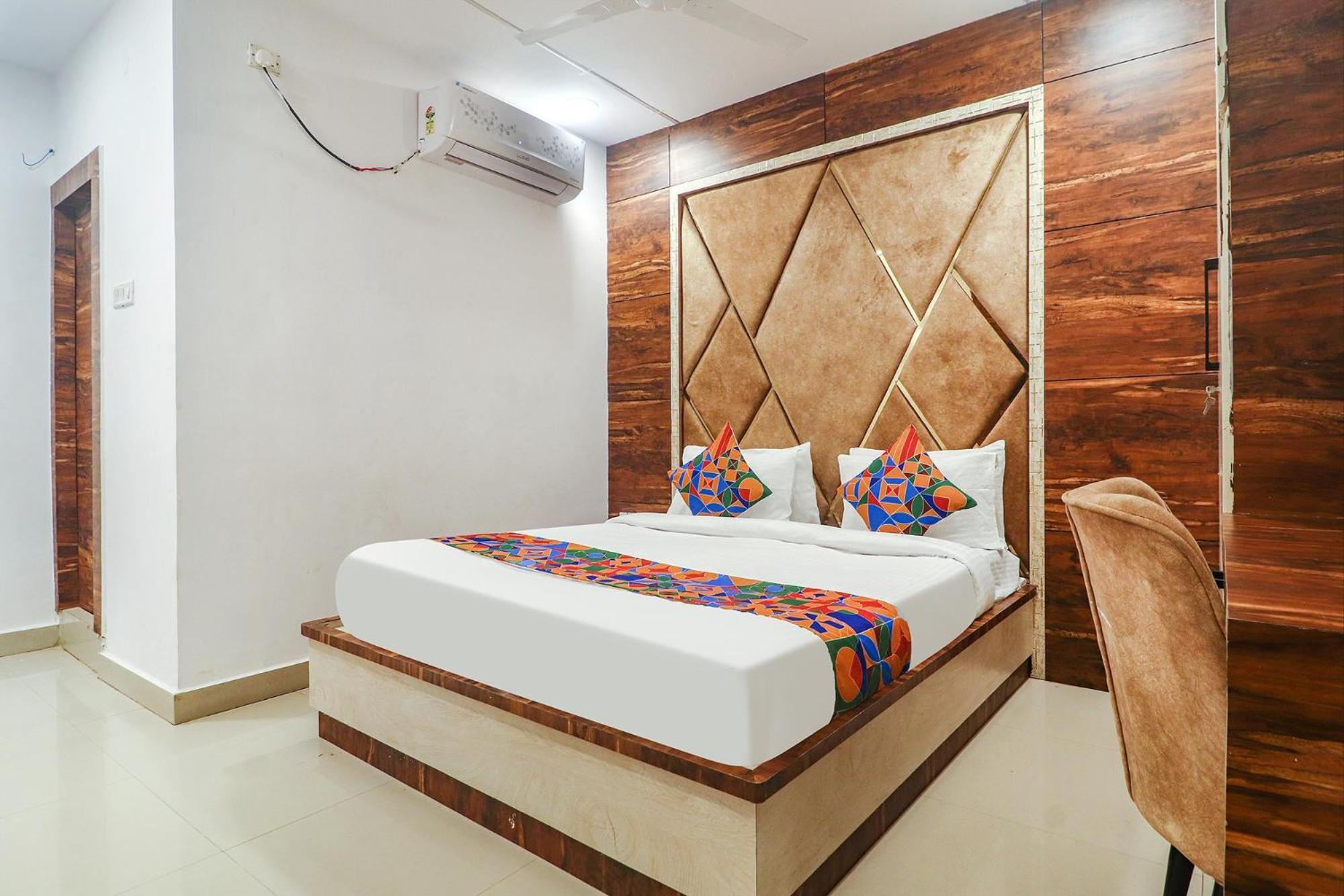 Fabhotel Dt - Lb Nagar