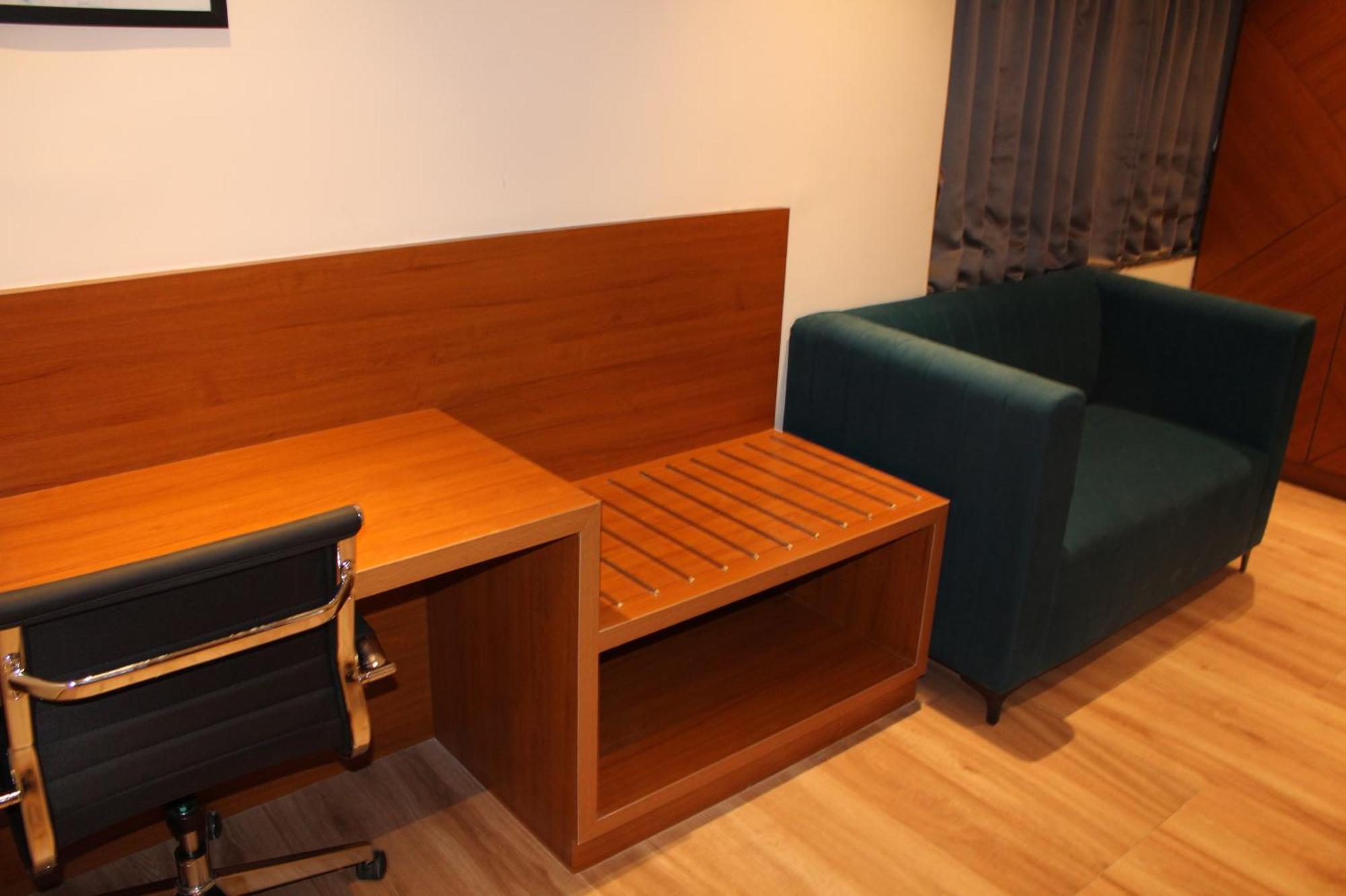 Hotel The Vantage Inn, Near Us Consulate Gachibowli