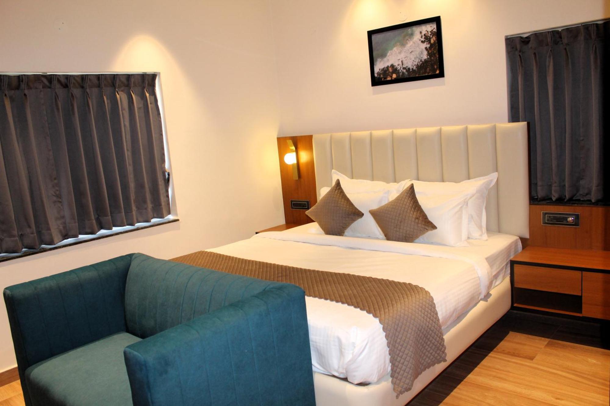 The Vantage Inn, Near Us Consulate Gachibowli Hyderabad