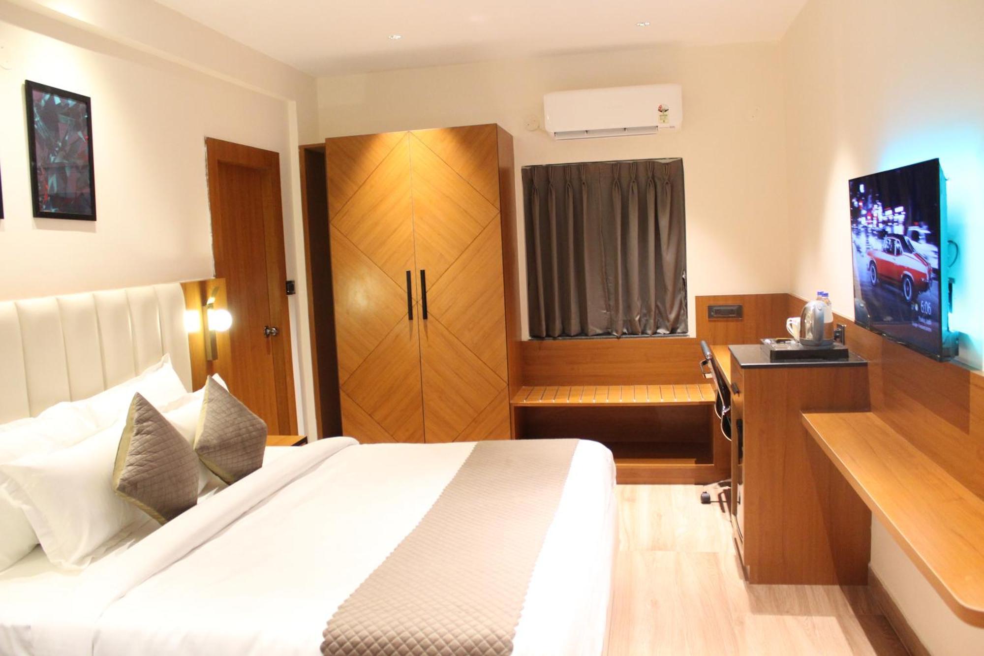 Hotel The Vantage Inn, Near Us Consulate Gachibowli 3*
