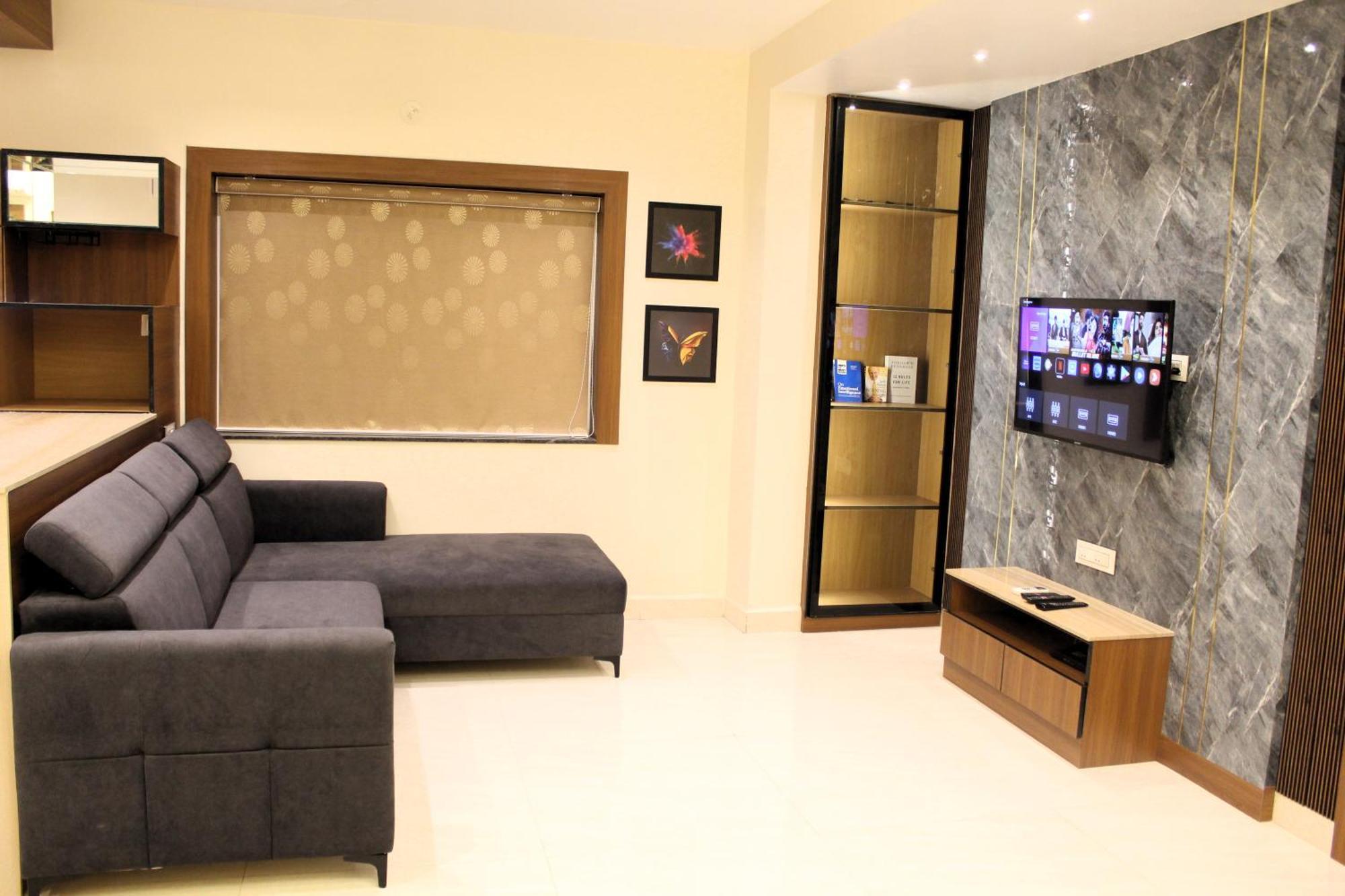 Hotel The Vantage Inn, Near Us Consulate Gachibowli Hyderabad