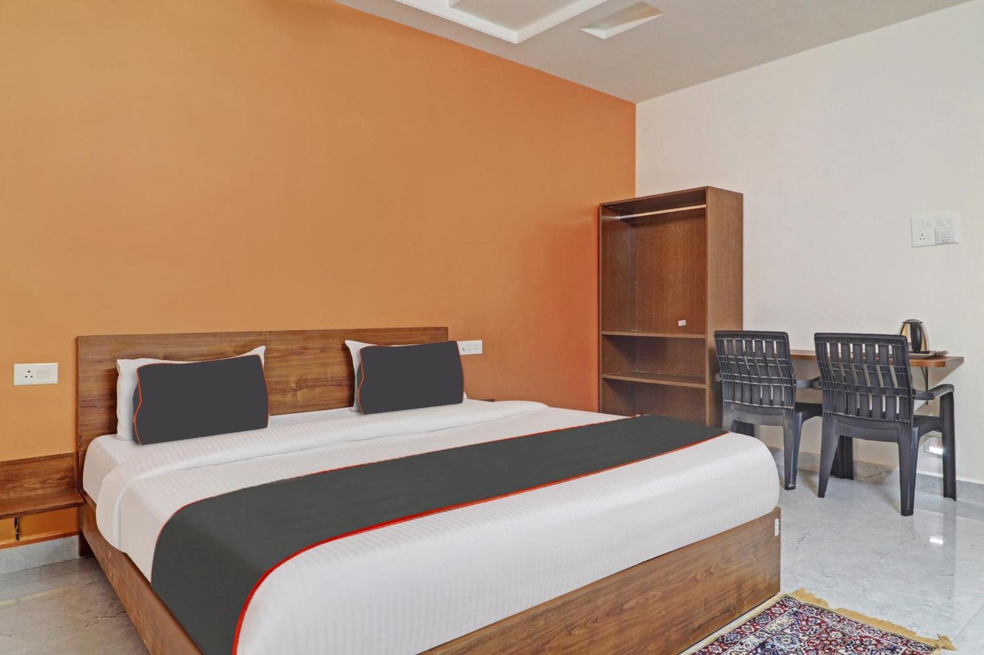Collection O Golden Hitech 4* Hyderabad