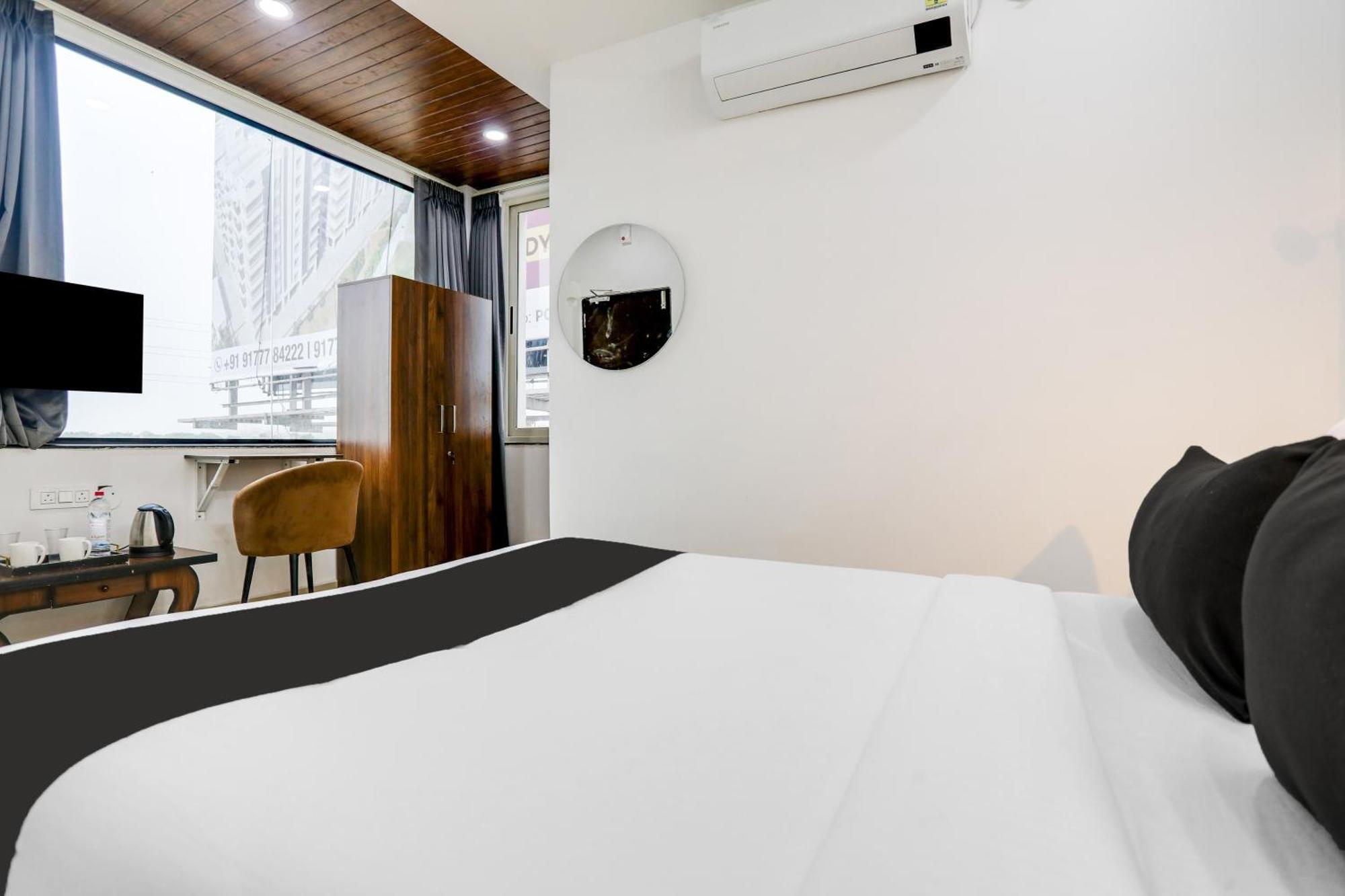 Hotel Super Collection O De Alphabet