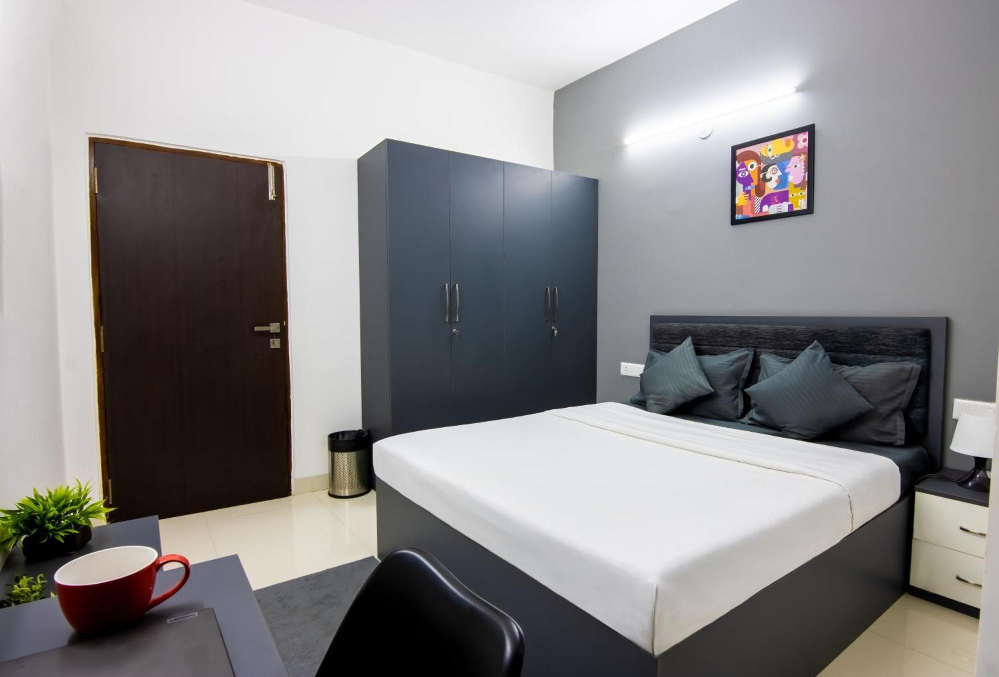 Housr 43 Dlf Gachibowli Hotel Hyderabad