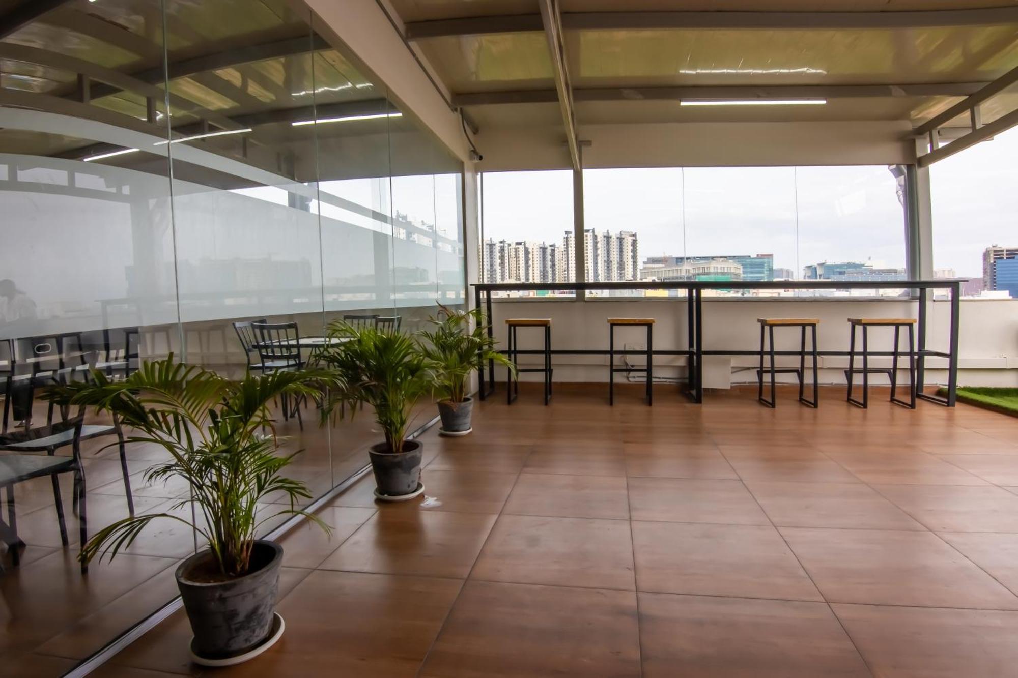 Housr 43 Dlf Gachibowli Hyderabad