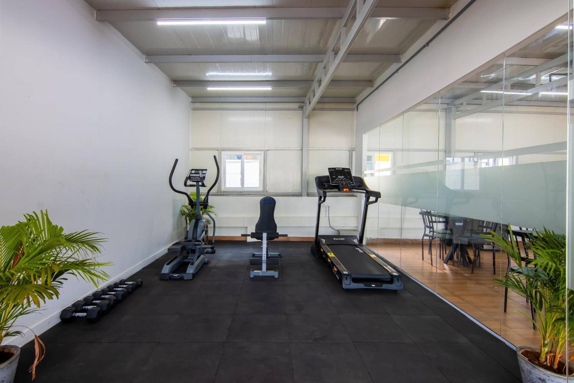 Housr 43 Dlf Gachibowli Hyderabad