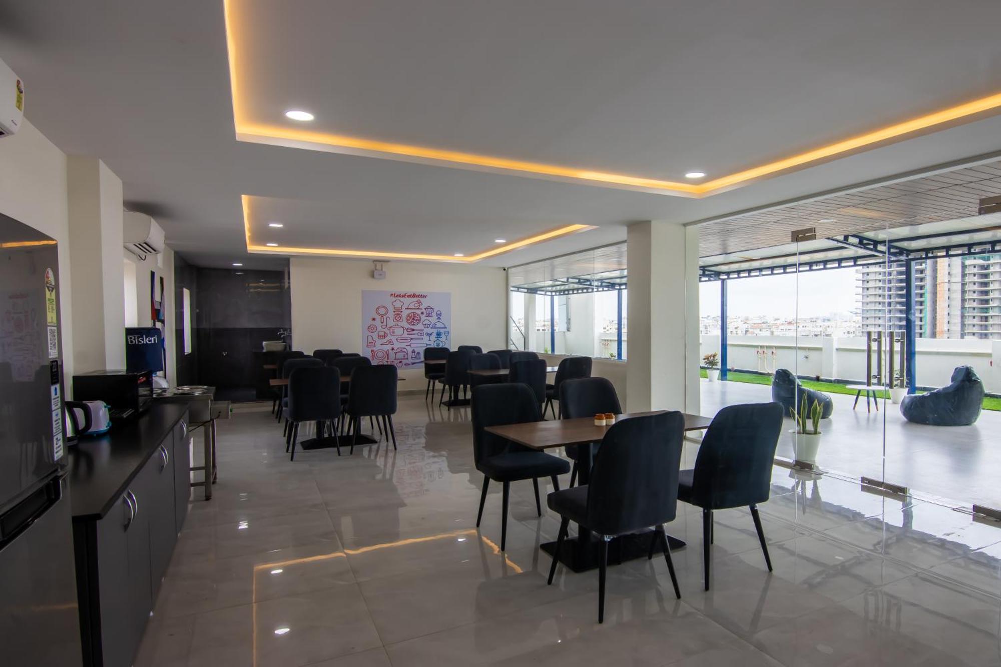 Housr 38 Kondapur Hotel
