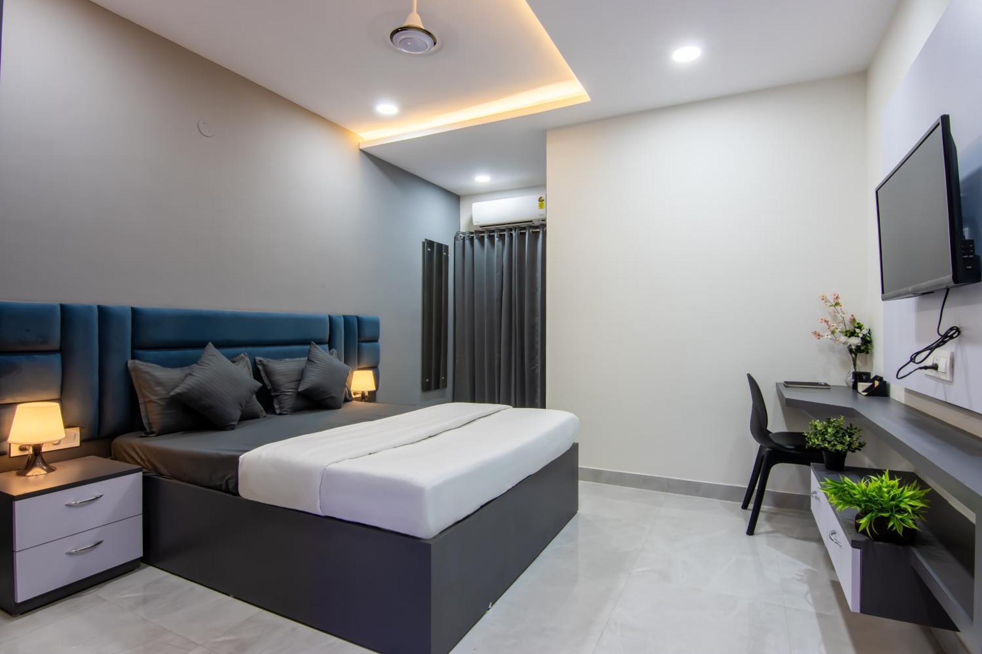Housr 38 Kondapur * Hyderabad