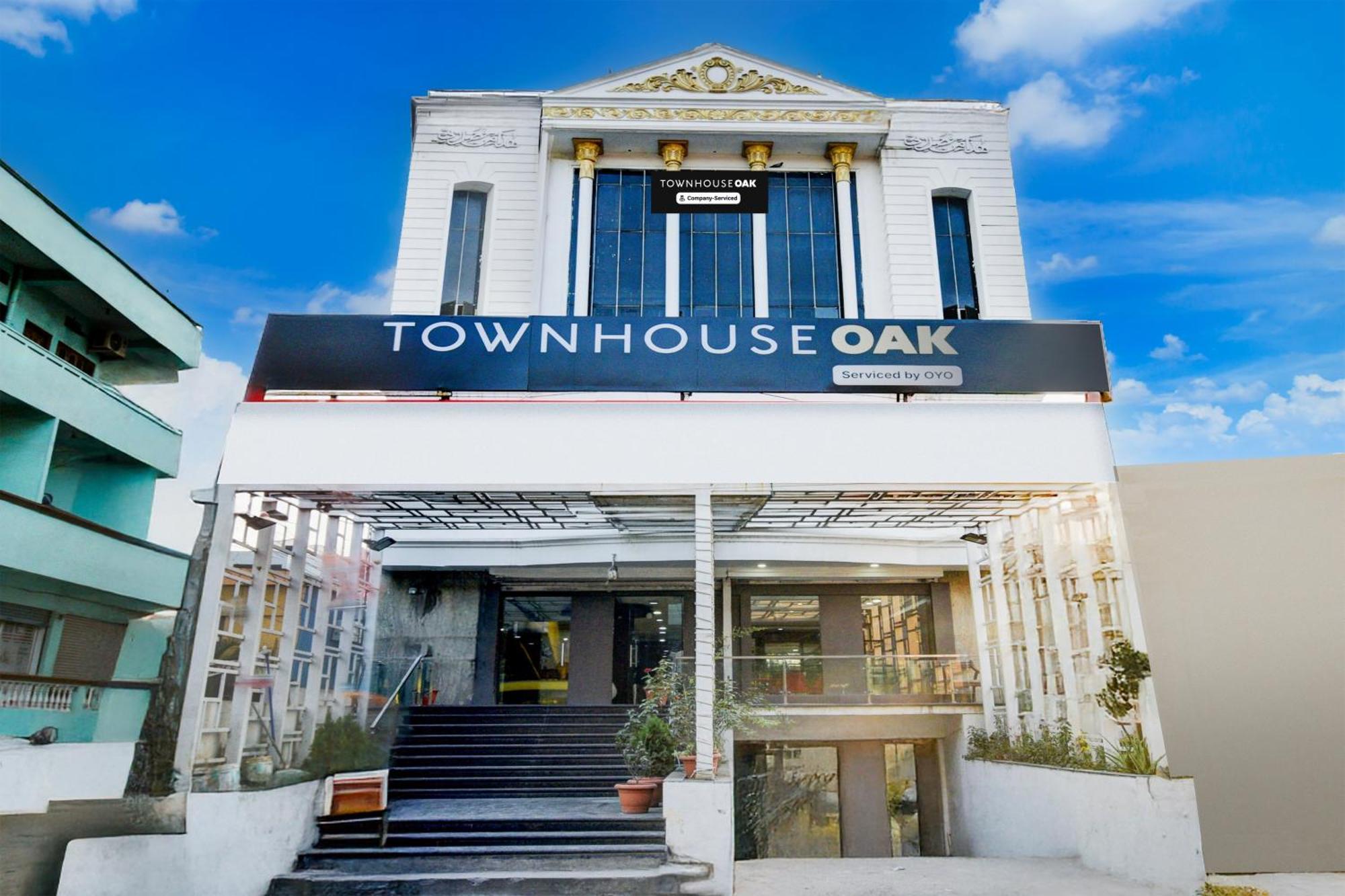 Townhouse Oak Rai Durg 4*