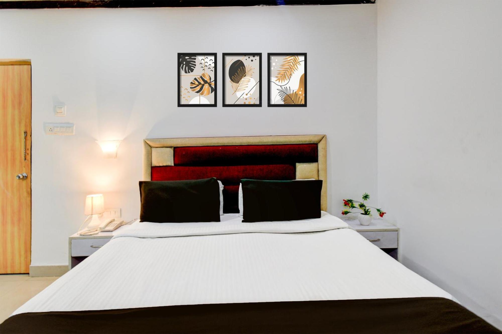 Townhouse Oak Rai Durg 4*