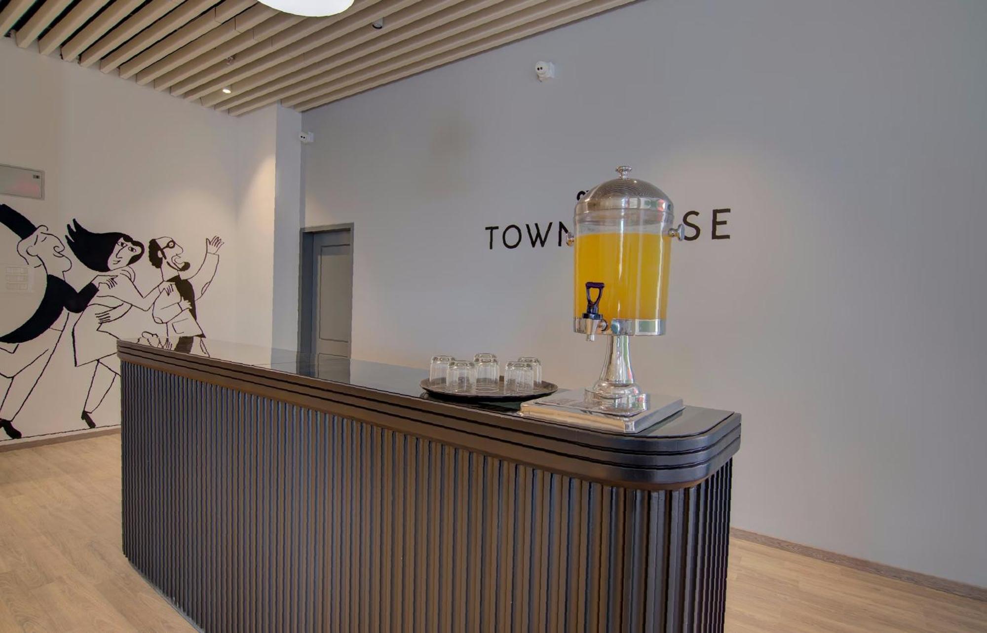 Townhouse De Alphabet Hotel Hyderabad