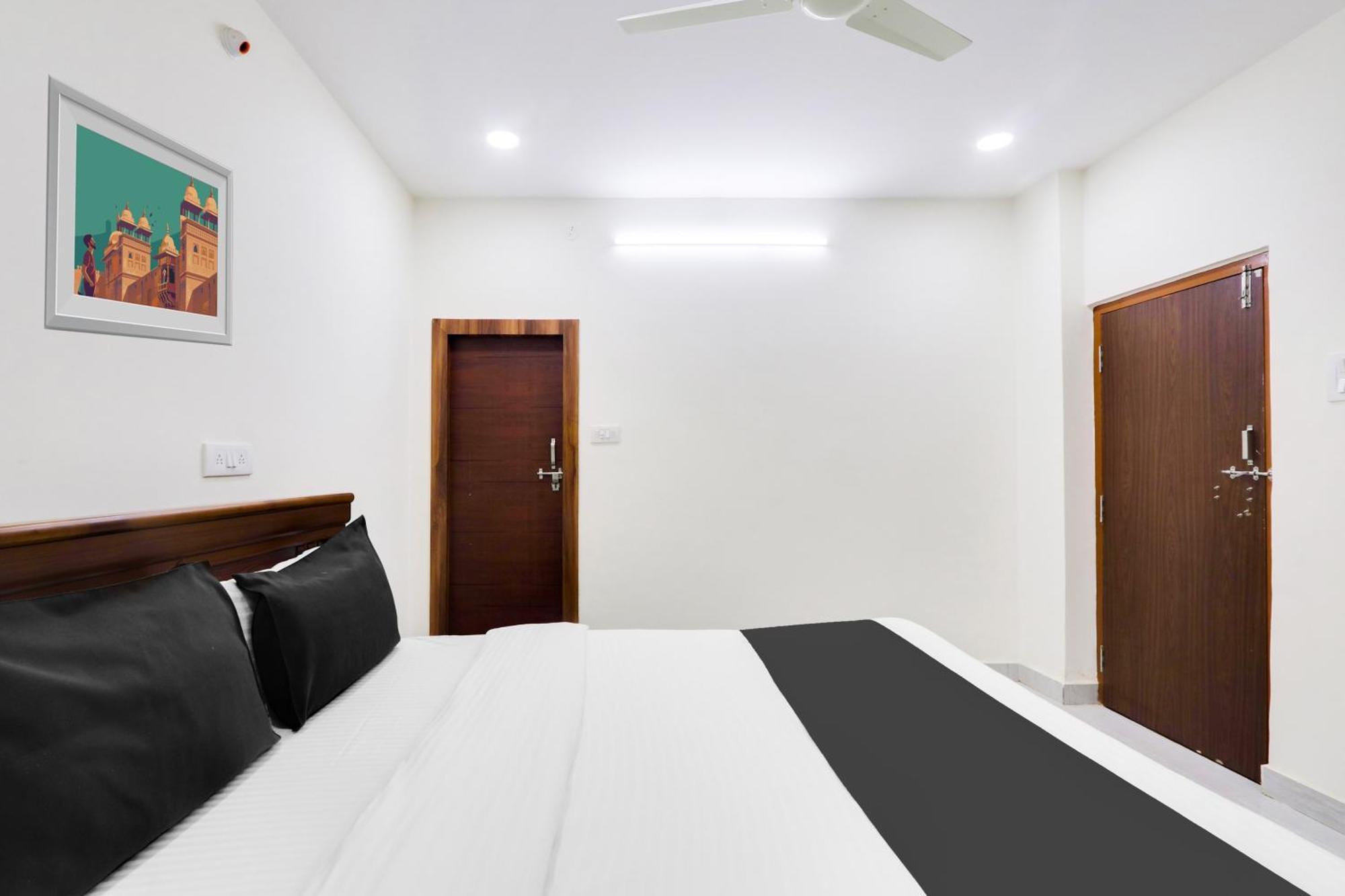 Hotel O Honey 3*