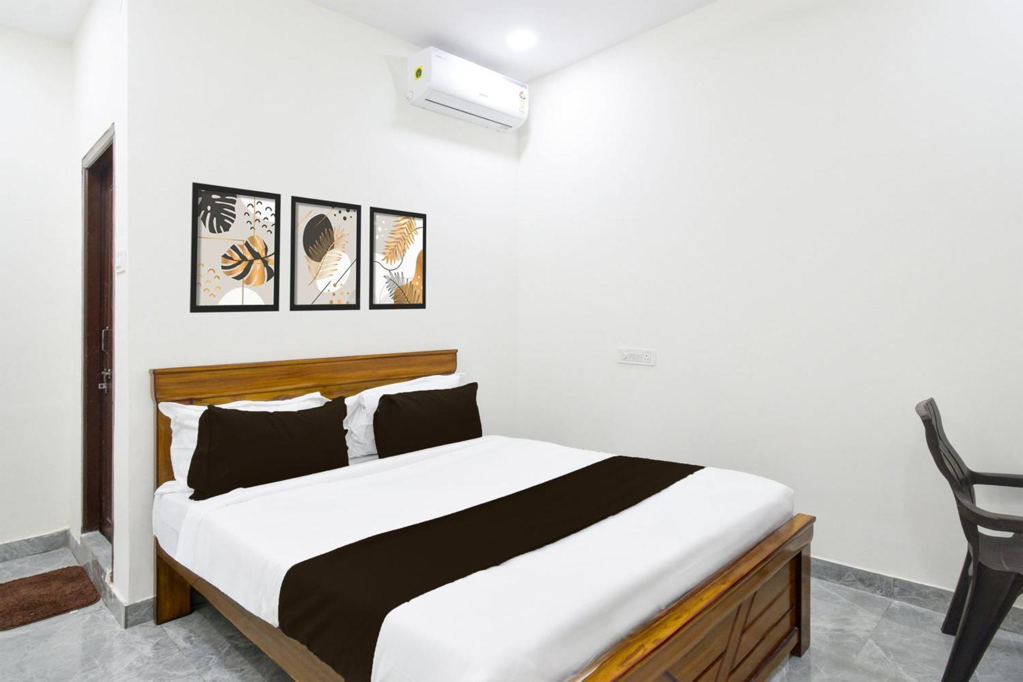 Super O Tkr Kanakadurga Hotel