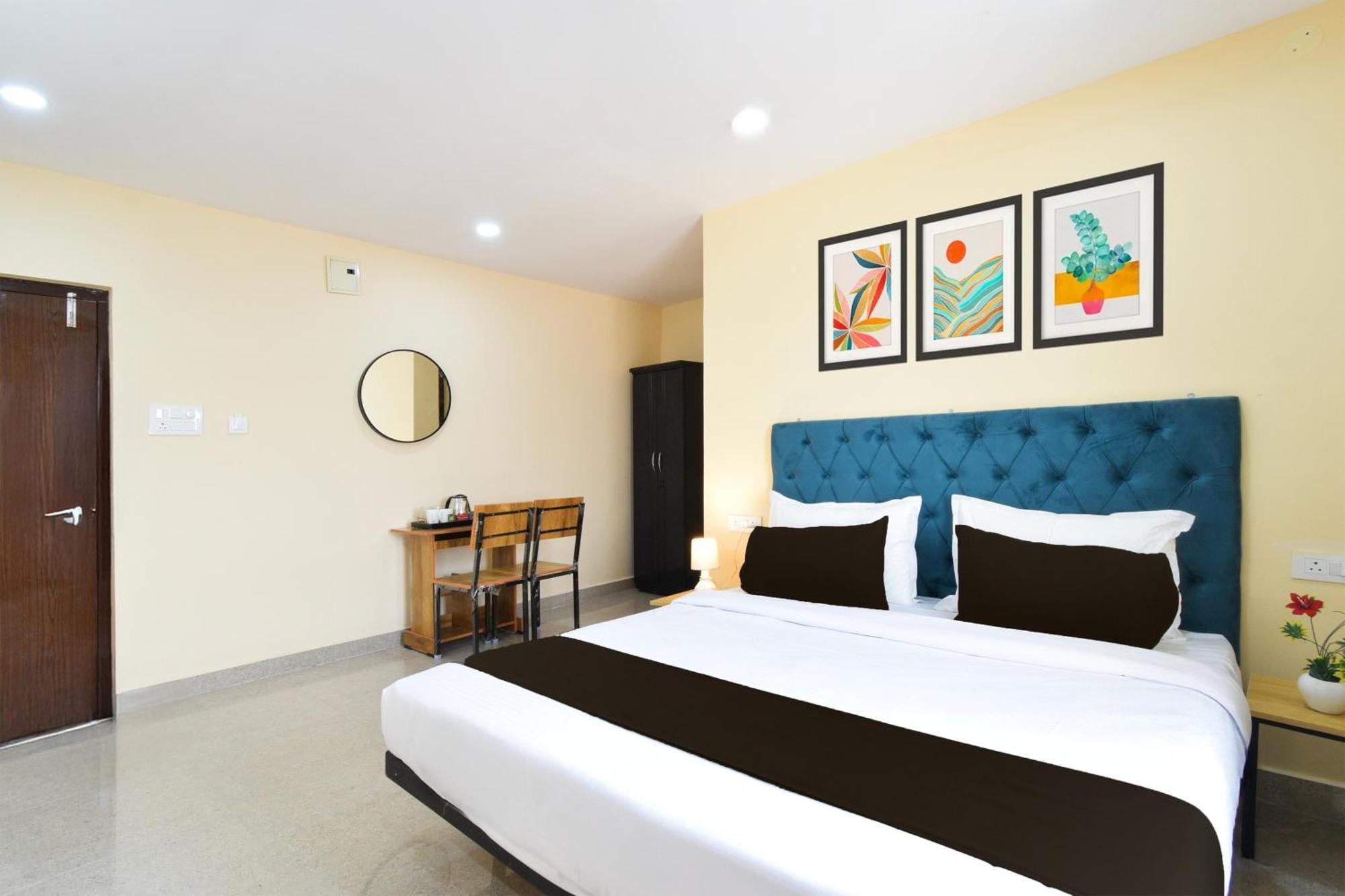 Hotel Townhouse Vsk Group Of 3*