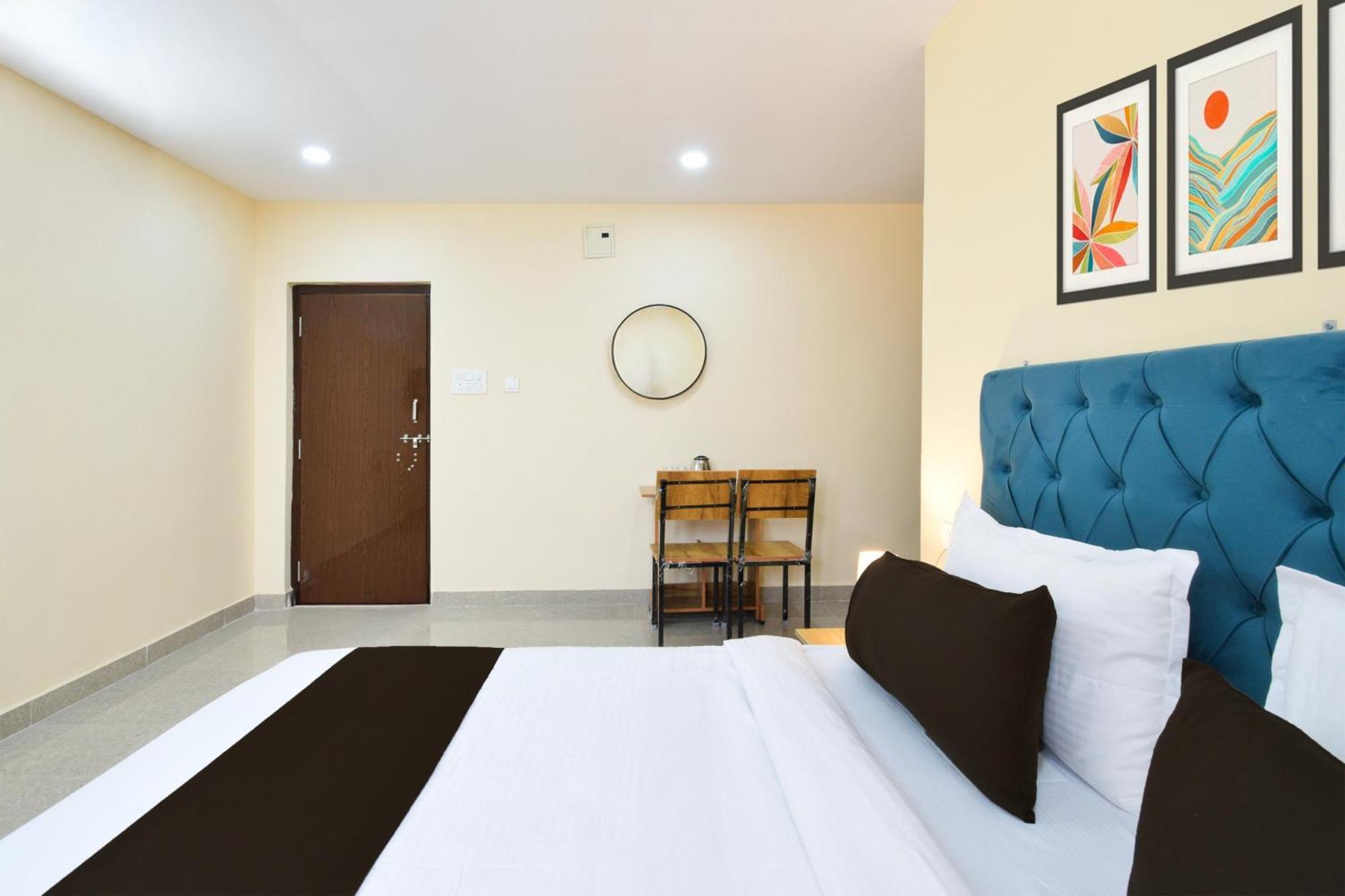 Hotel Townhouse Vsk Group Of 3*
