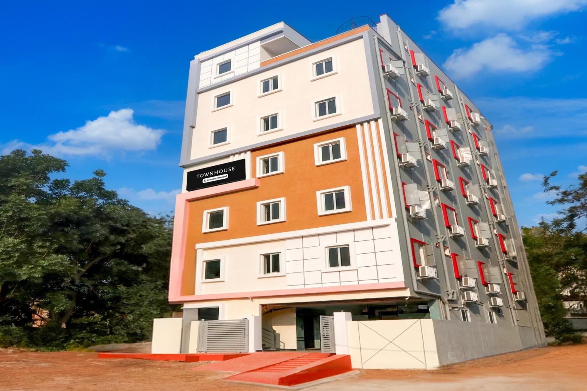 Super Townhouse Nanak Ram Guda Near Waverock Sez