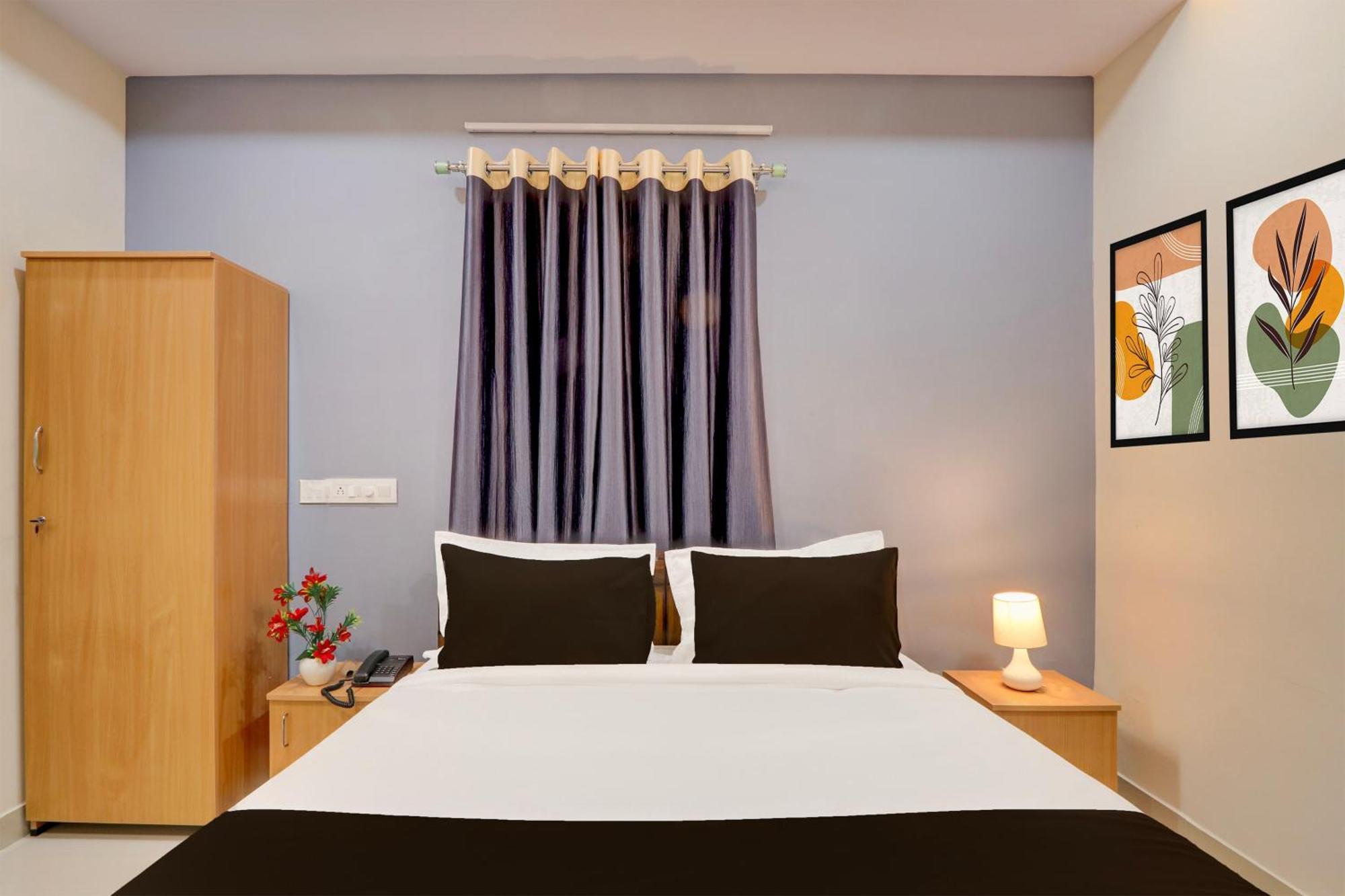 Super Townhouse Nanak Ram Guda Near Waverock Sez Hotel 4*