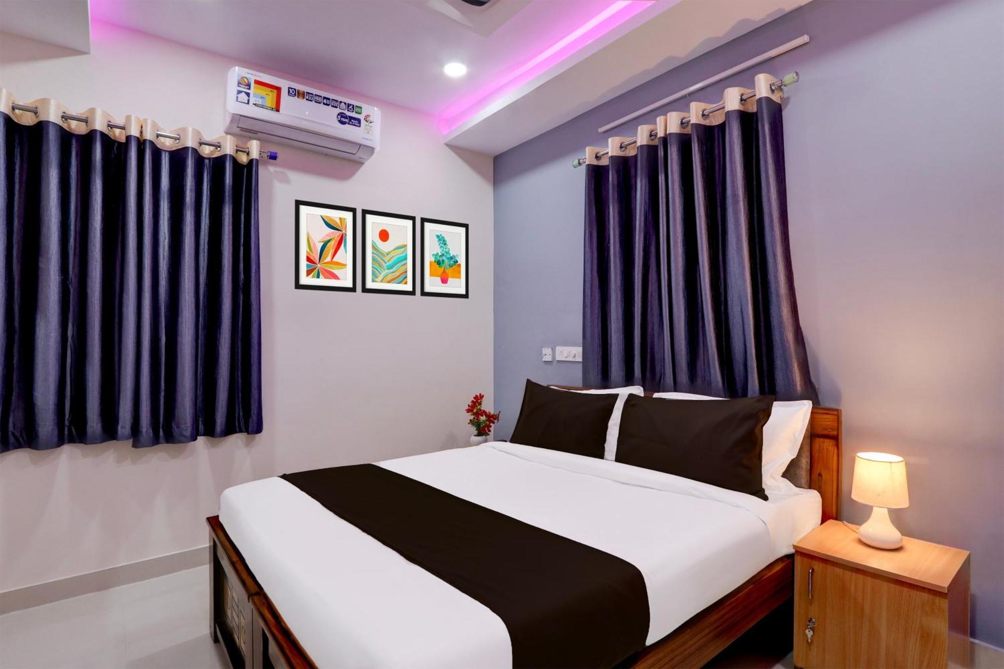 Super Townhouse Nanak Ram Guda Near Waverock Sez 4*
