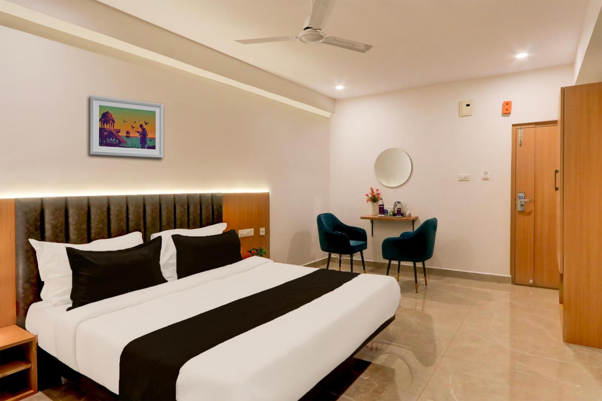 Townhouse Lotus Grand Hotel