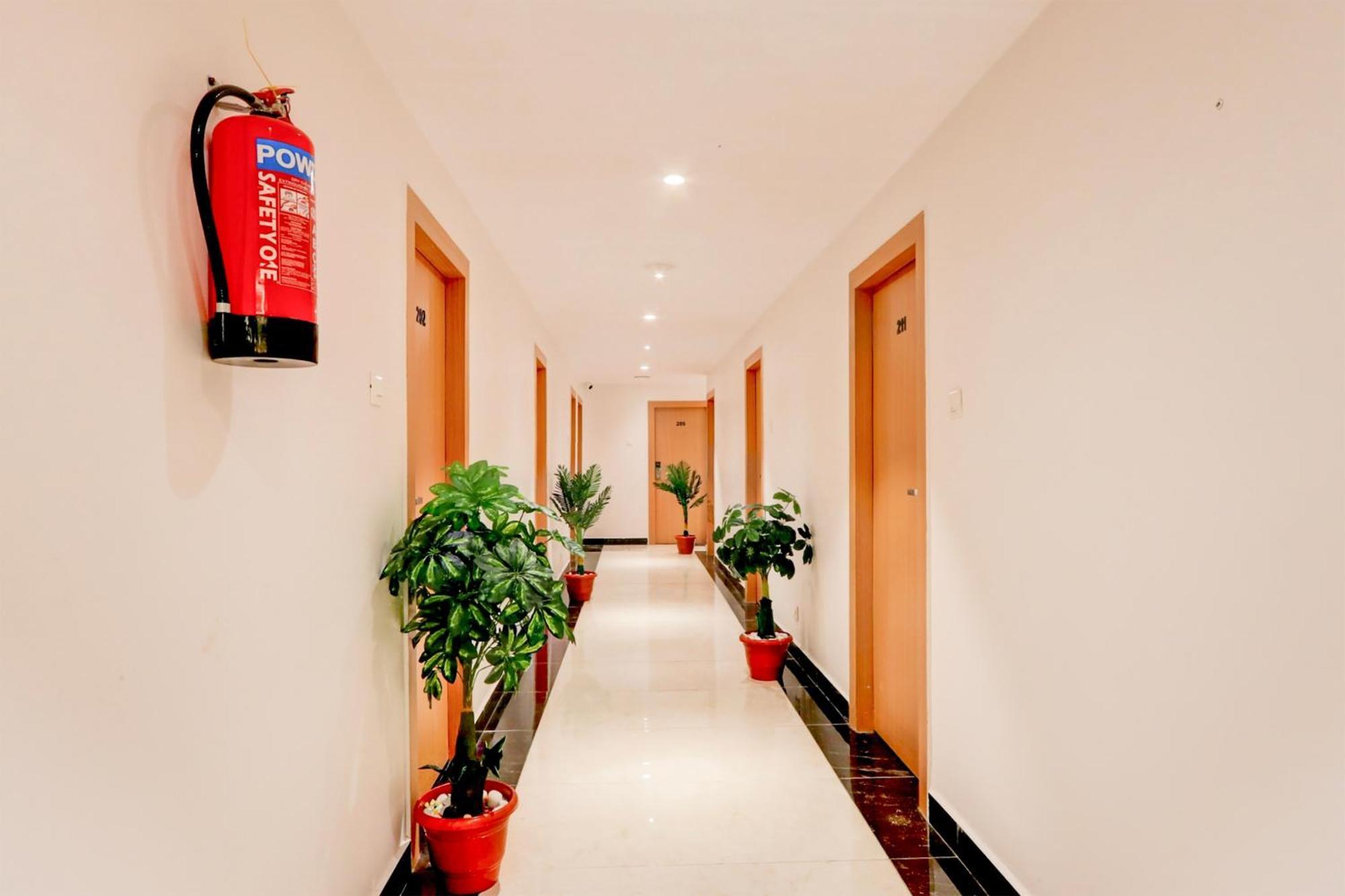 Hotel Townhouse Lotus Grand Hyderabad
