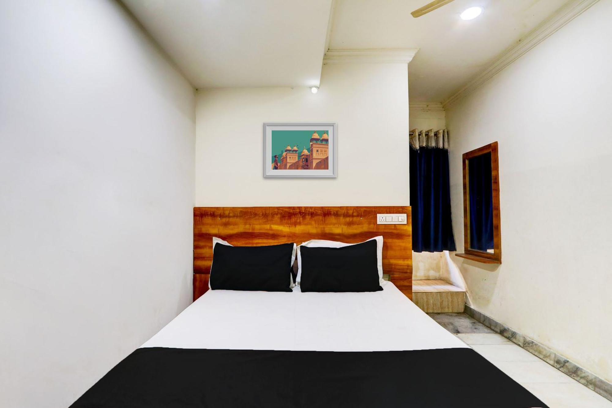 Hotel O New Hitech