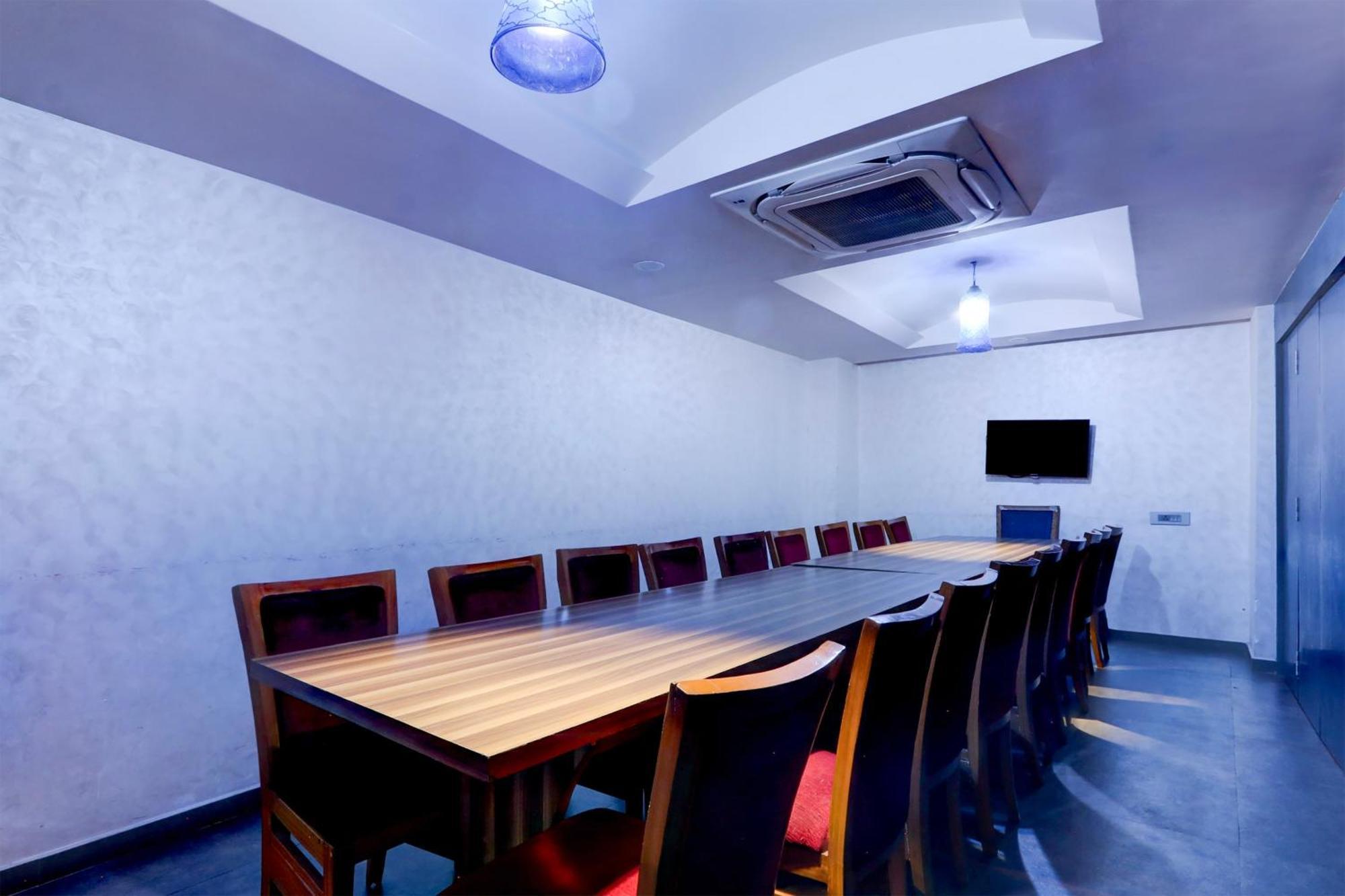 Townhouse Lotus Grand 4* Hyderabad