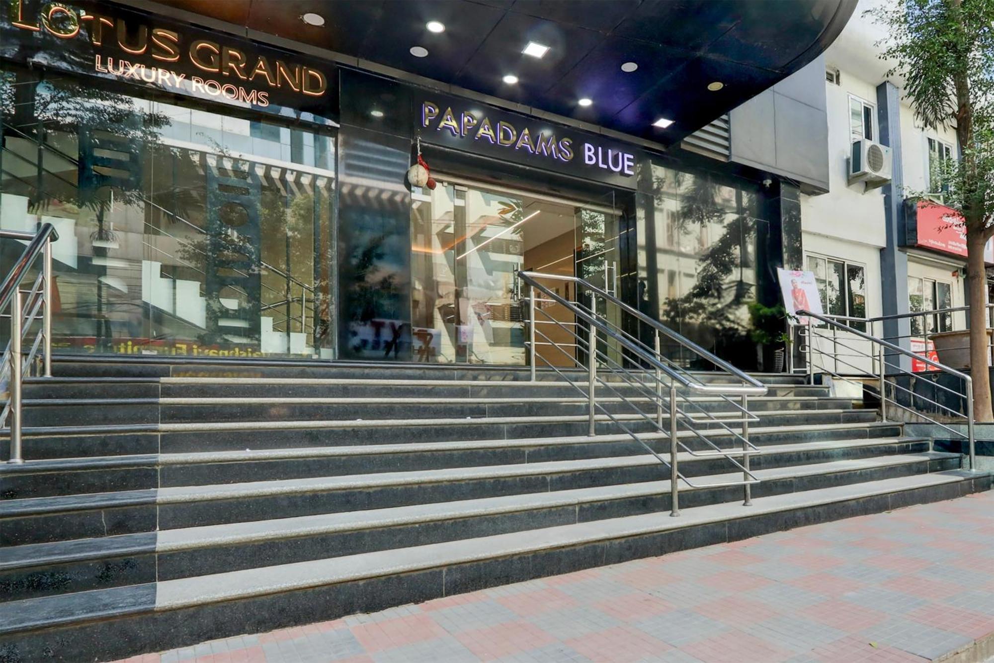 Townhouse Lotus Grand Hotel 4*