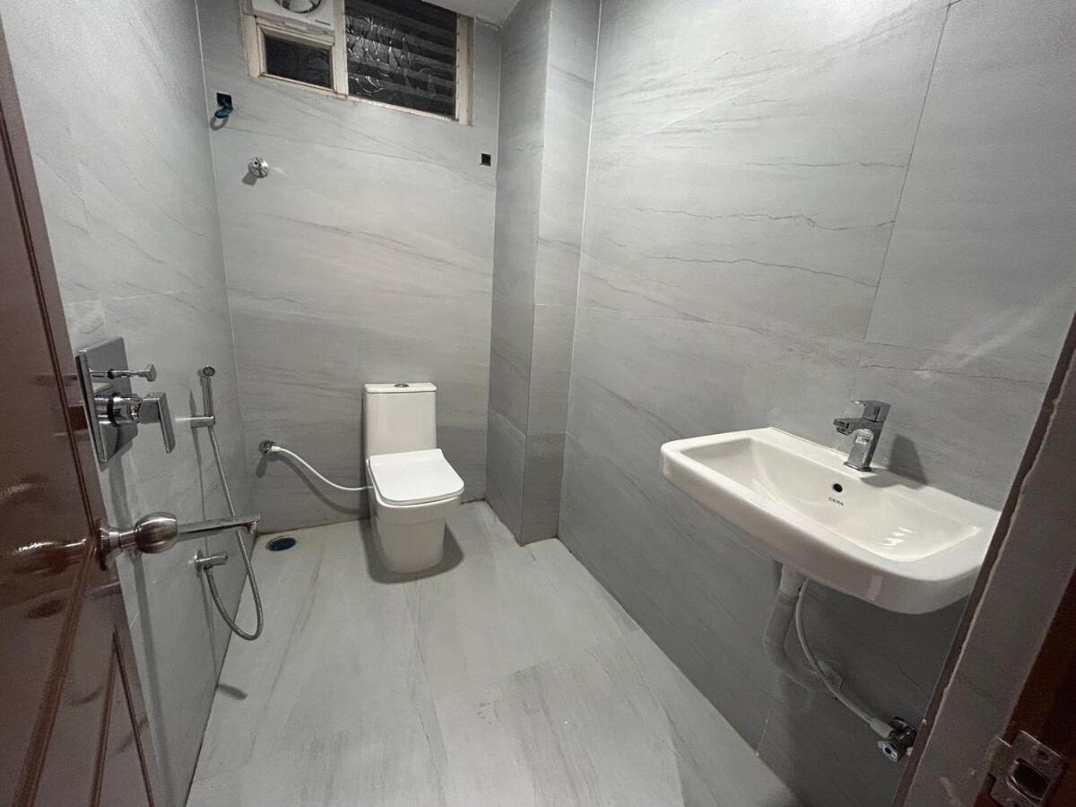Apartment Luxurious 4bhk At Golden Heights Colonys Hyderabad