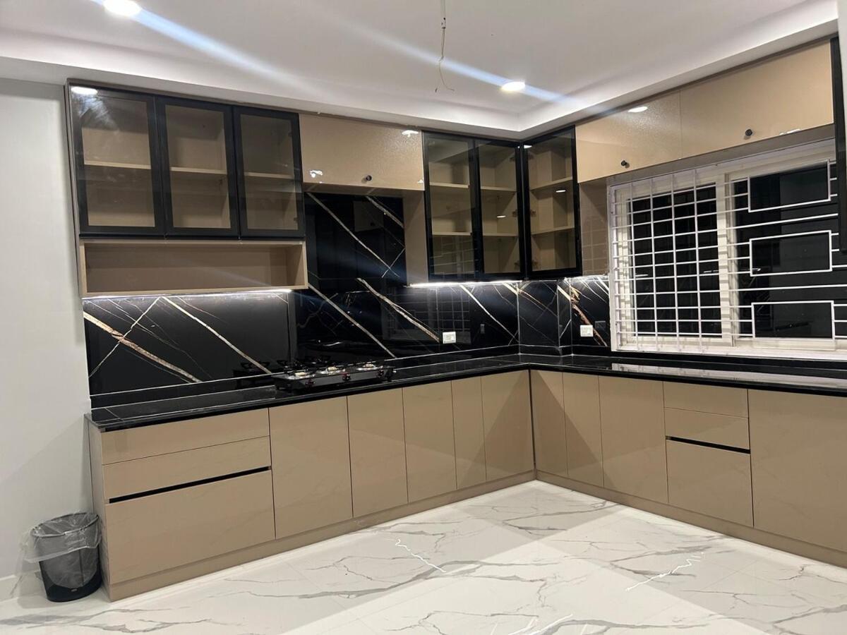 Luxurious 4bhk At Golden Heights Colonys