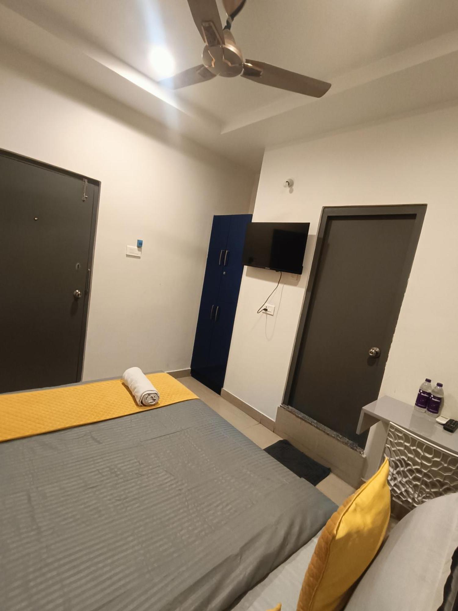 Yellow Bells Signature Hitec Hotel Hyderabad