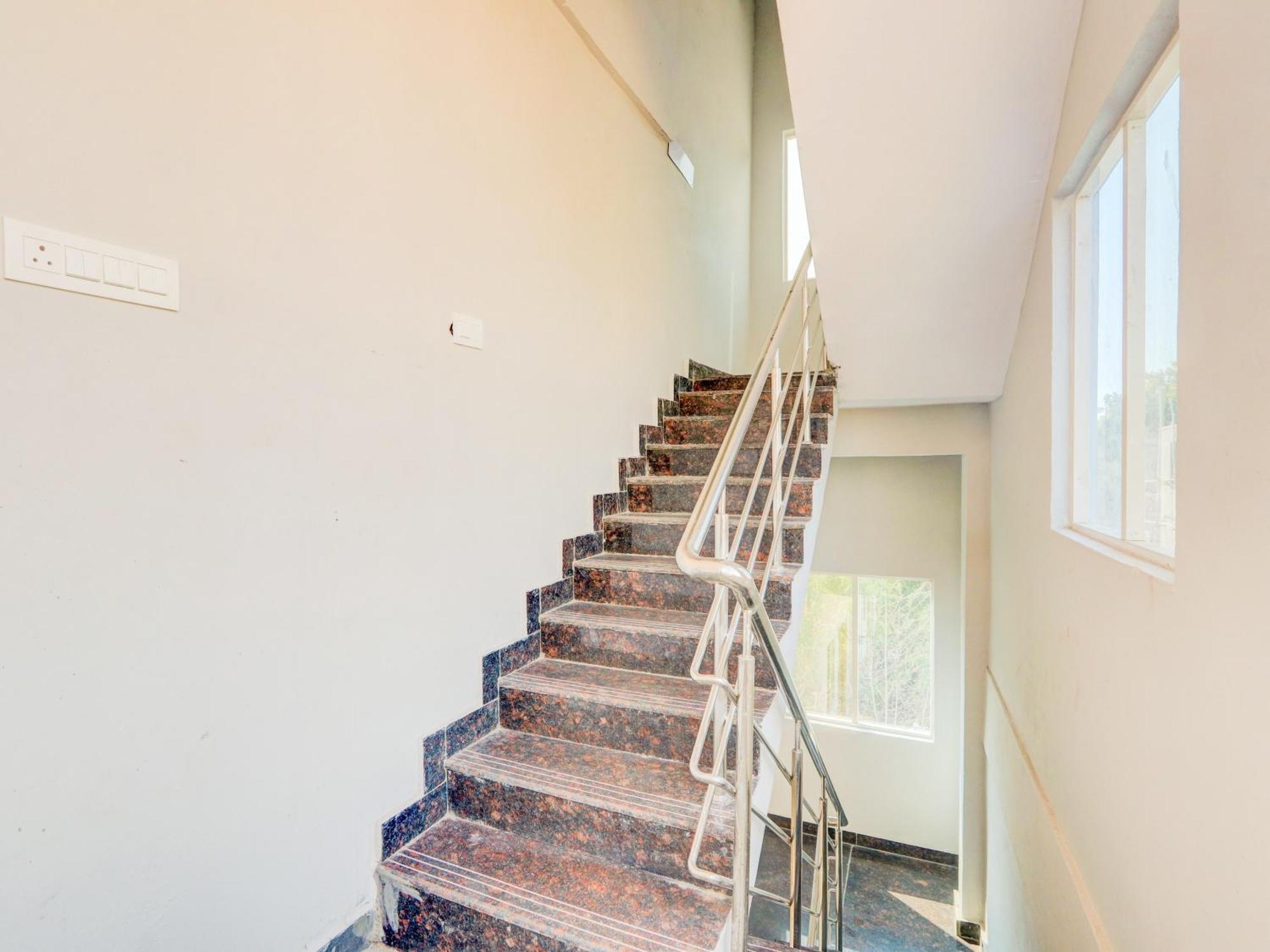 Super O Orr Residency Hotel
