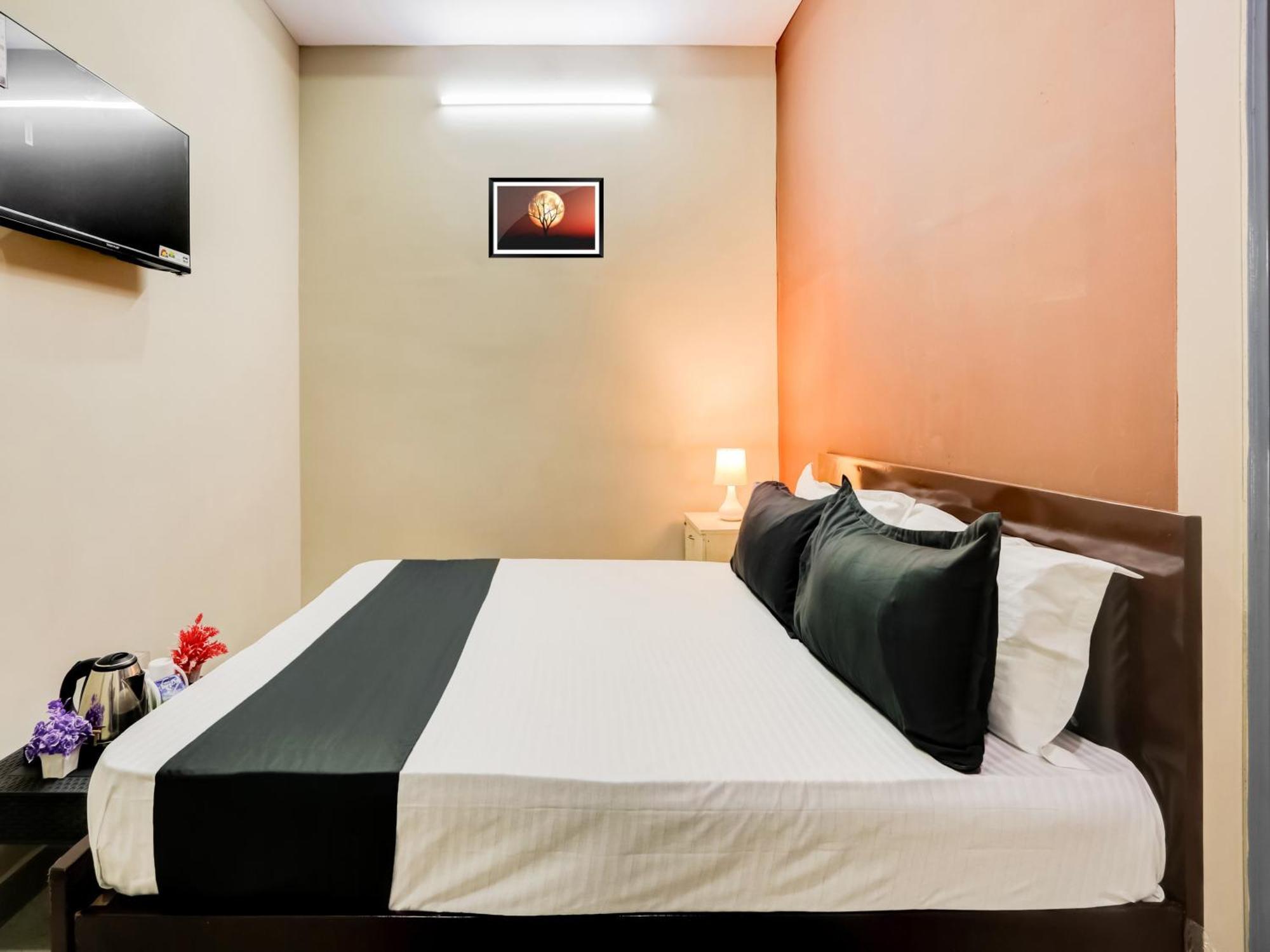 Hotel Super O Orr Residency 4*