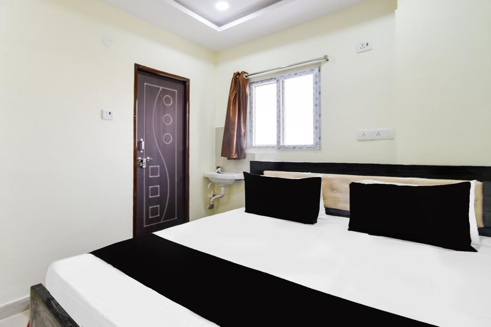 Hotel O Sri Balaji Grand Hyderabad