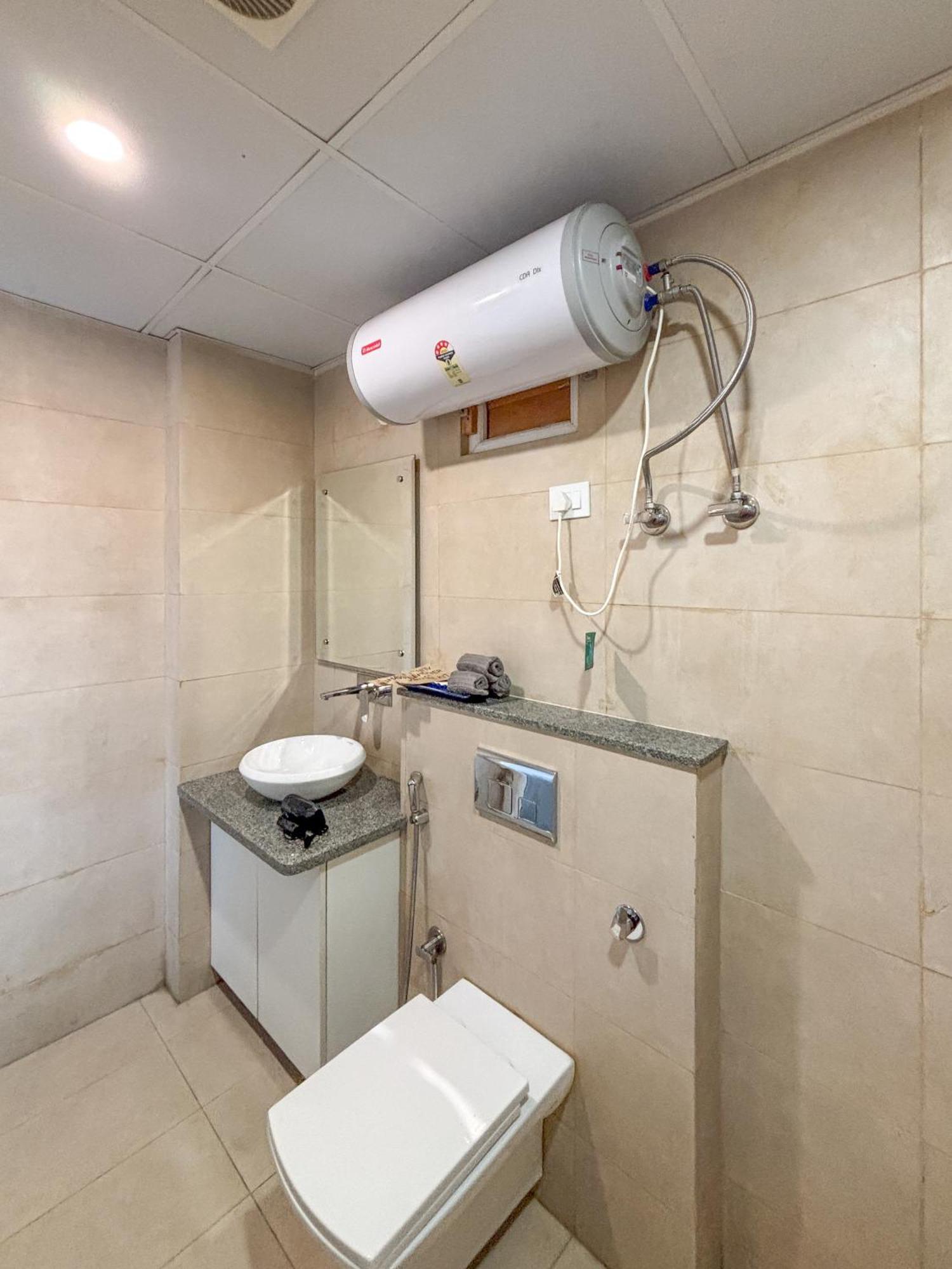 Hotel Housr 78 Madhapur *